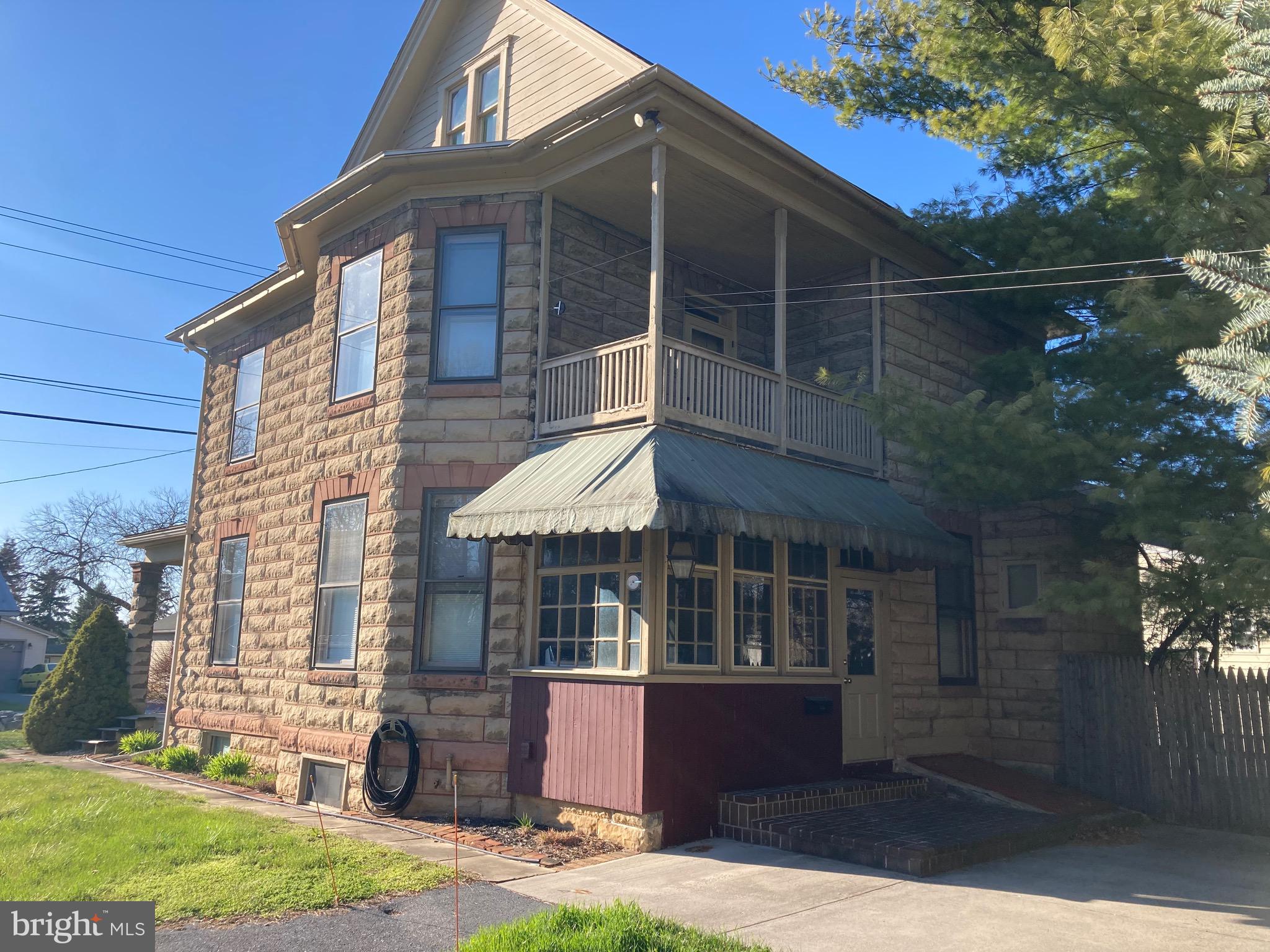 FALLING SPRING RD - Residential Lease