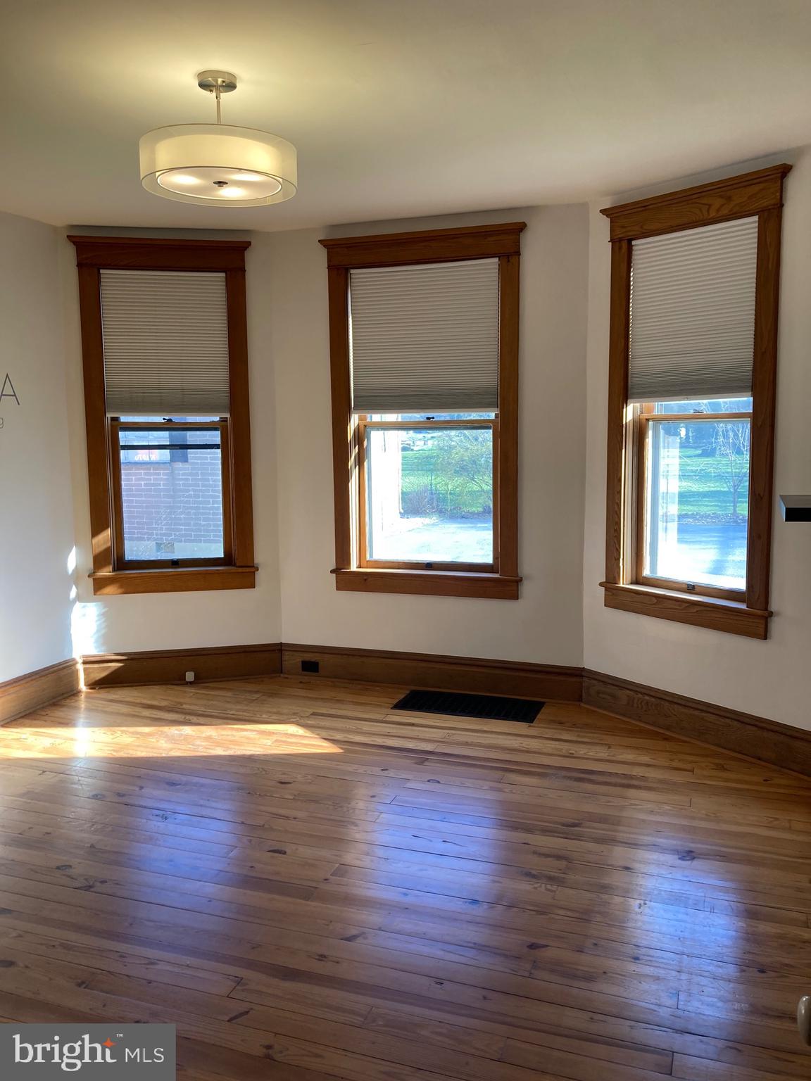 FALLING SPRING RD - Residential Lease