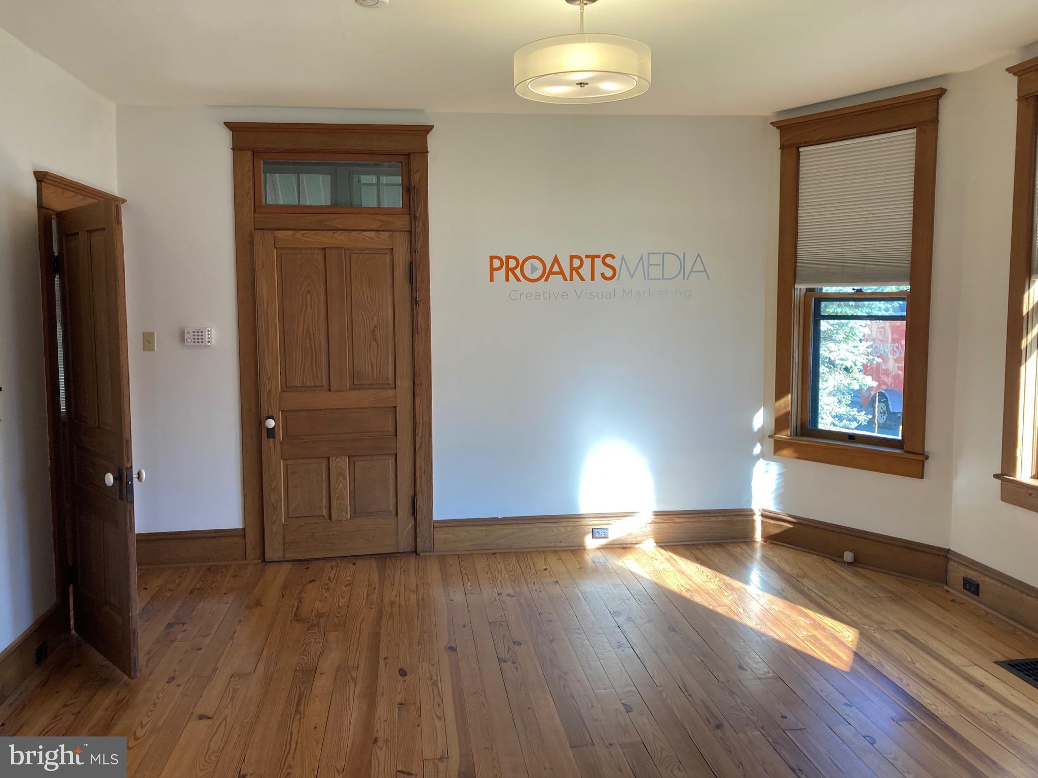 FALLING SPRING RD - Residential Lease