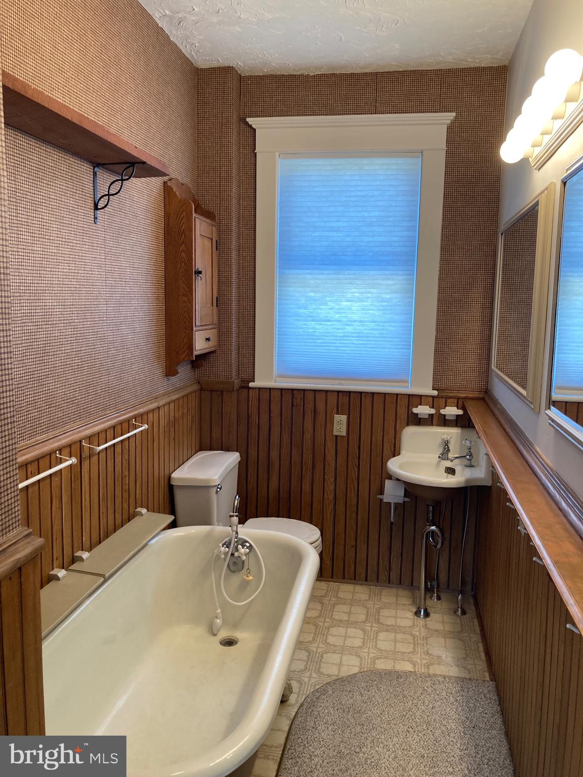 FALLING SPRING RD - Residential Lease