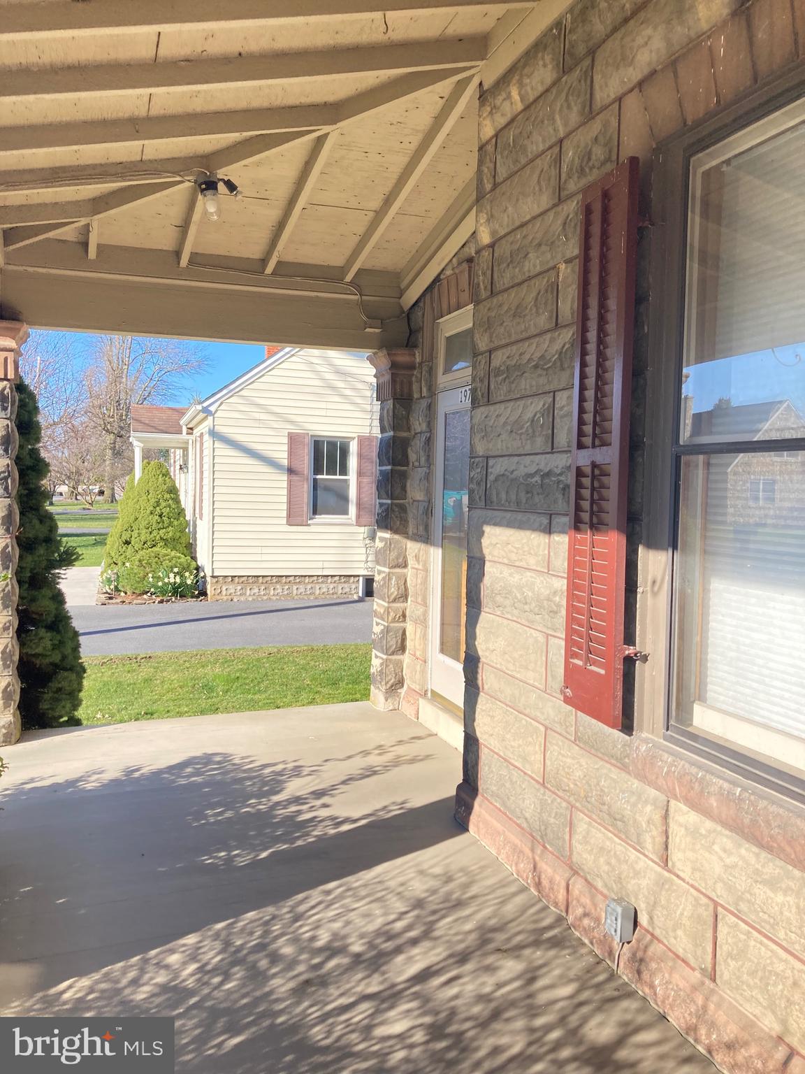 FALLING SPRING RD - Residential Lease