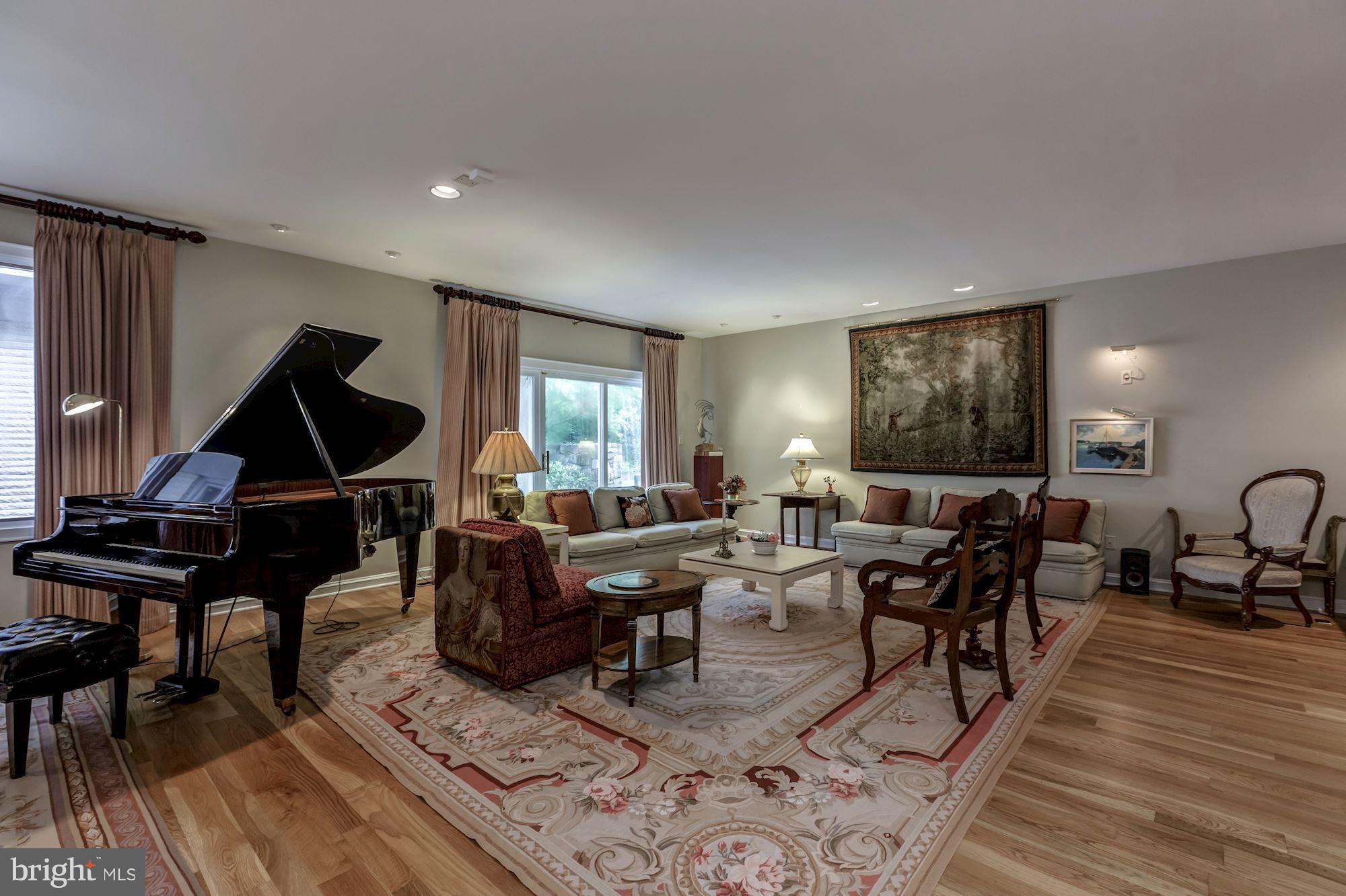 LANGLEY FARMS - Residential