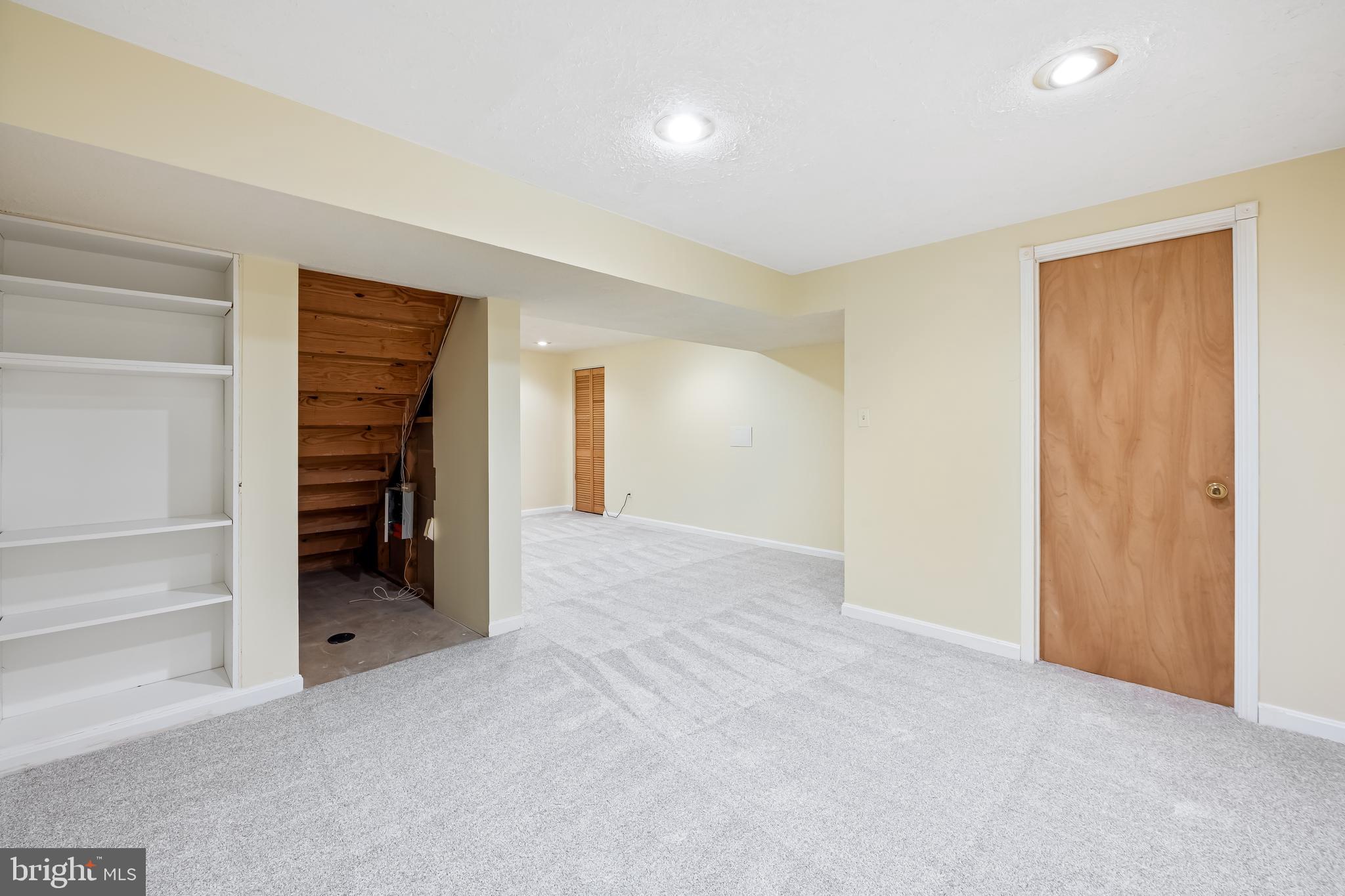 PRESTON MANOR - Residential