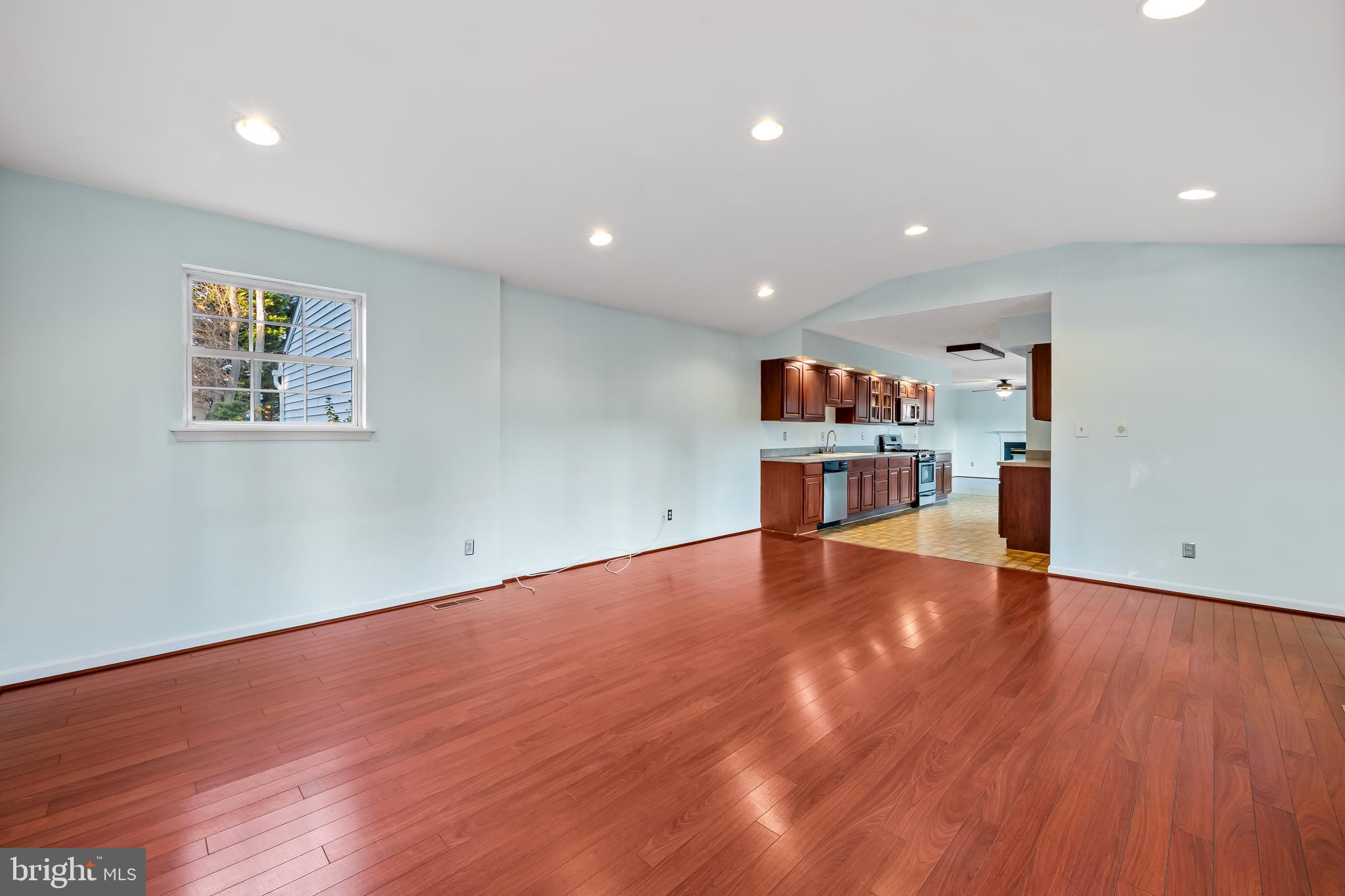 PRESTON MANOR - Residential