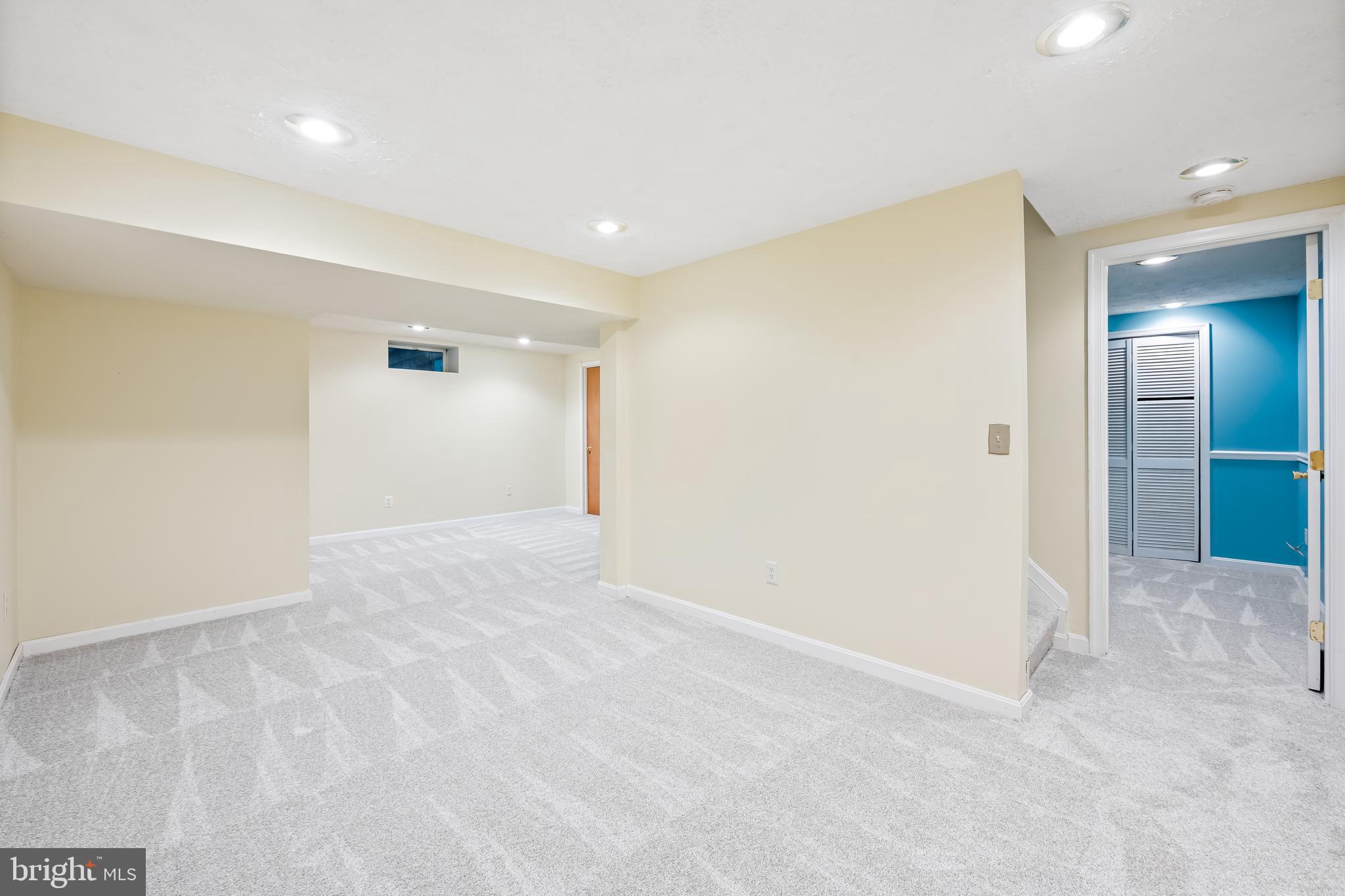 PRESTON MANOR - Residential