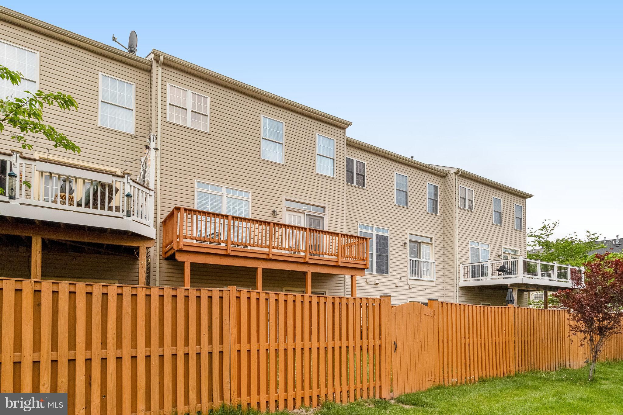 SOUTH RIDING - Residential