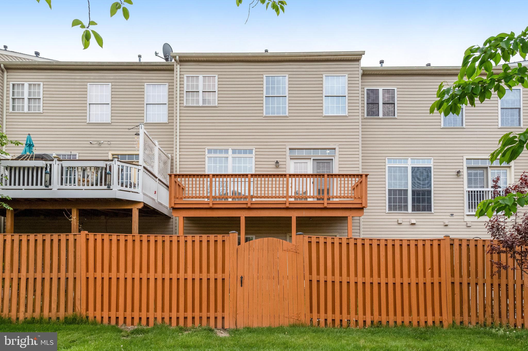 SOUTH RIDING - Residential