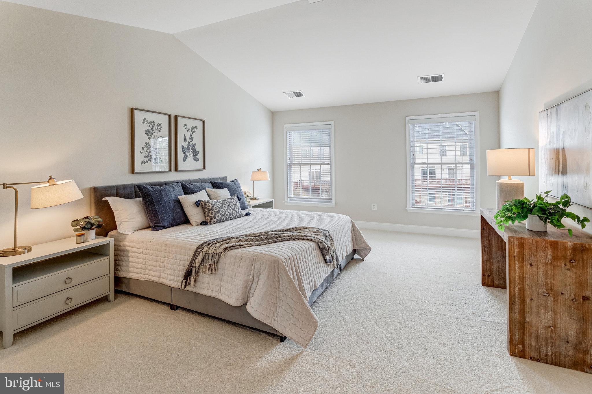 SOUTH RIDING - Residential