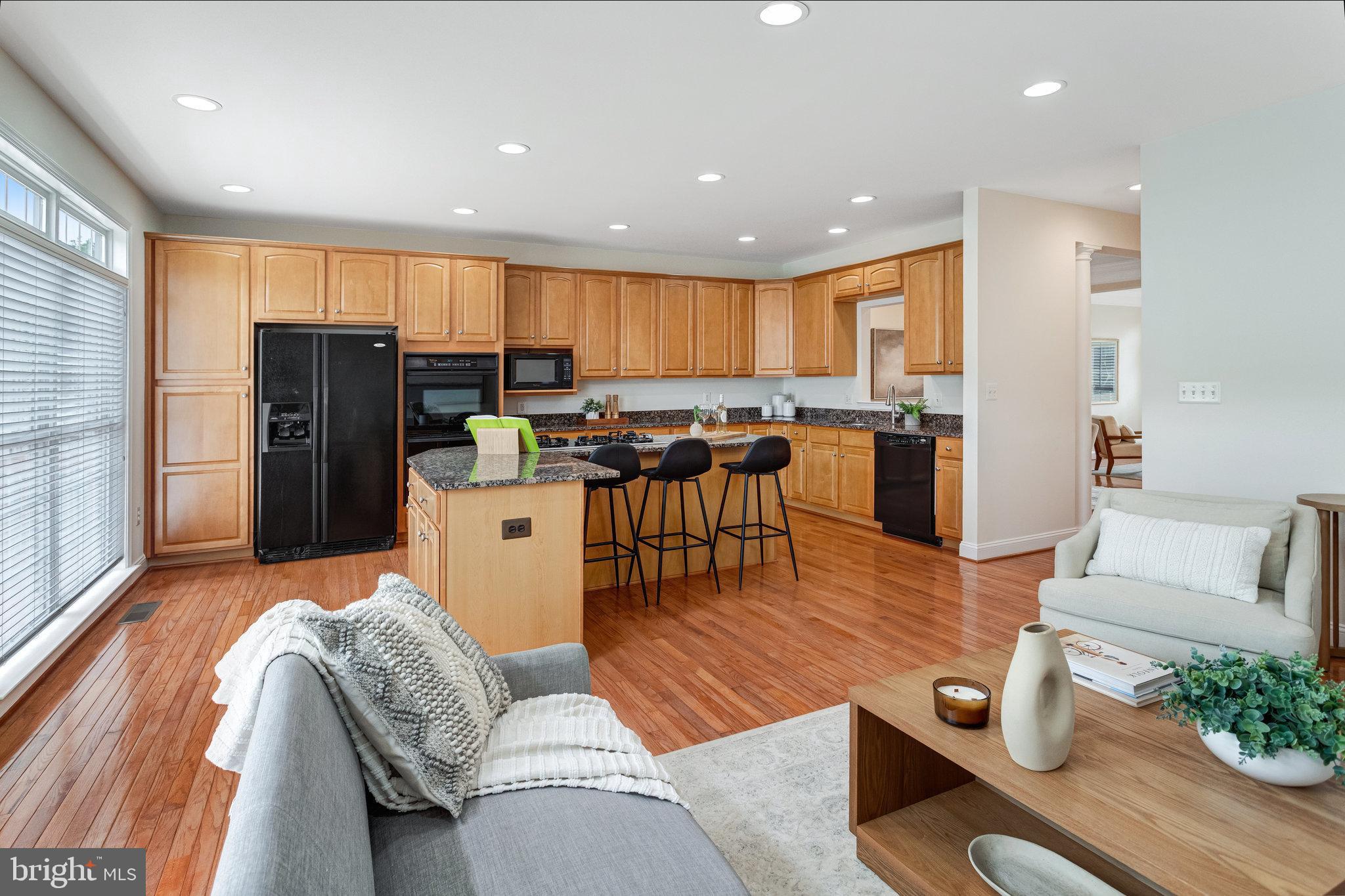 SOUTH RIDING - Residential