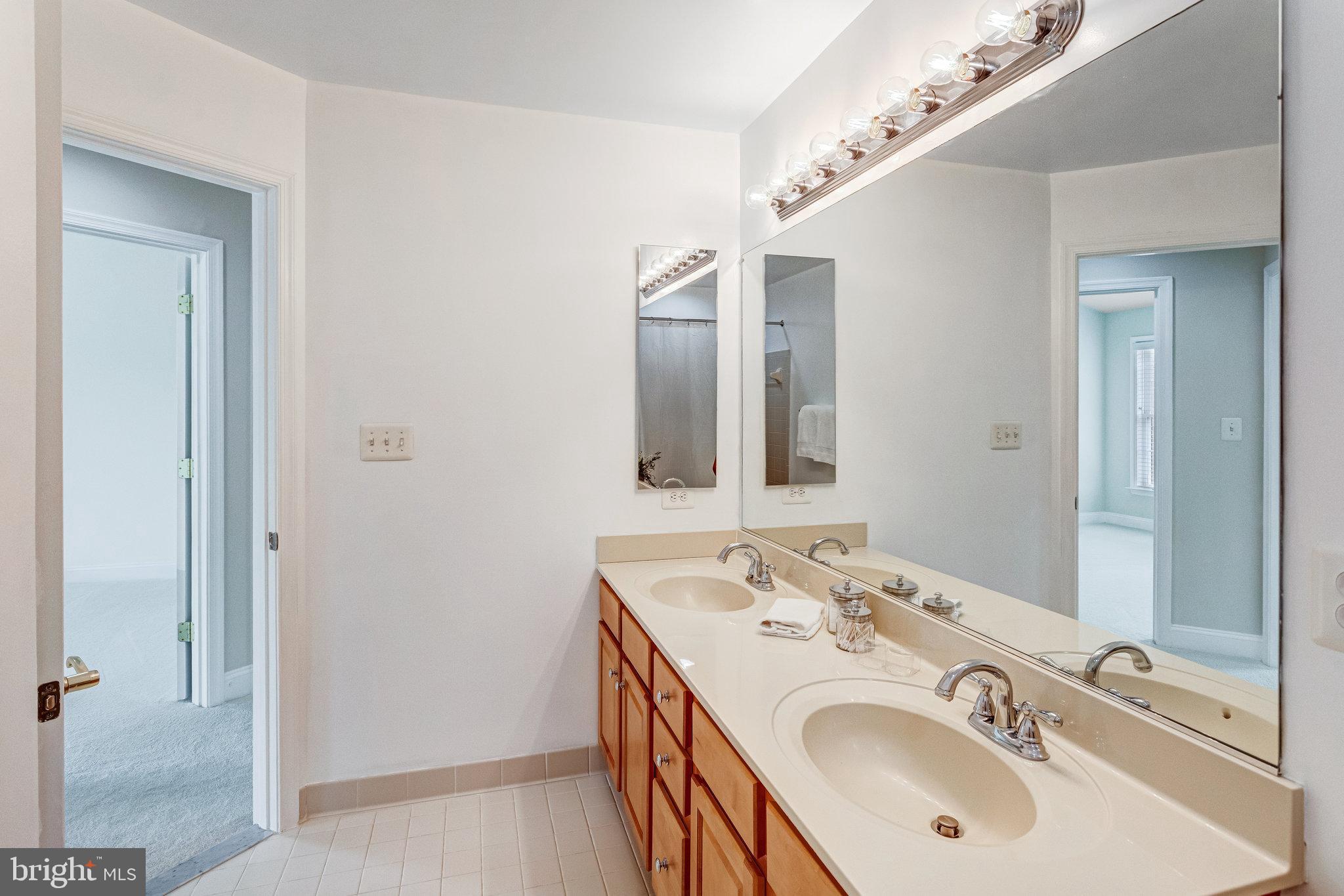 SOUTH RIDING - Residential