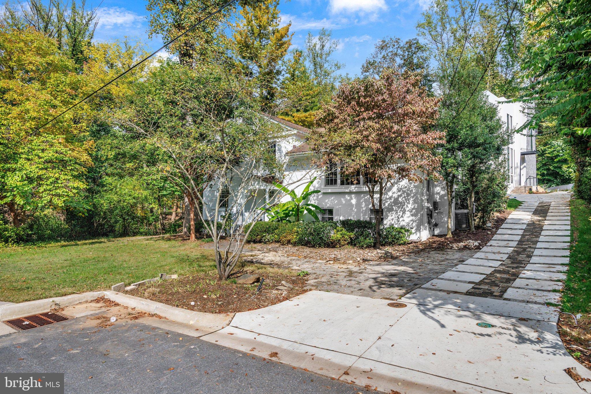 8829 RIDGE ROAD