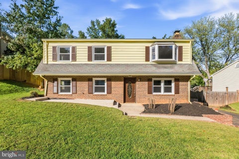 Photo of 4916 Longhorn Drive, WOODBRIDGE, VA 22193 (MLS # VAPW2131780)
