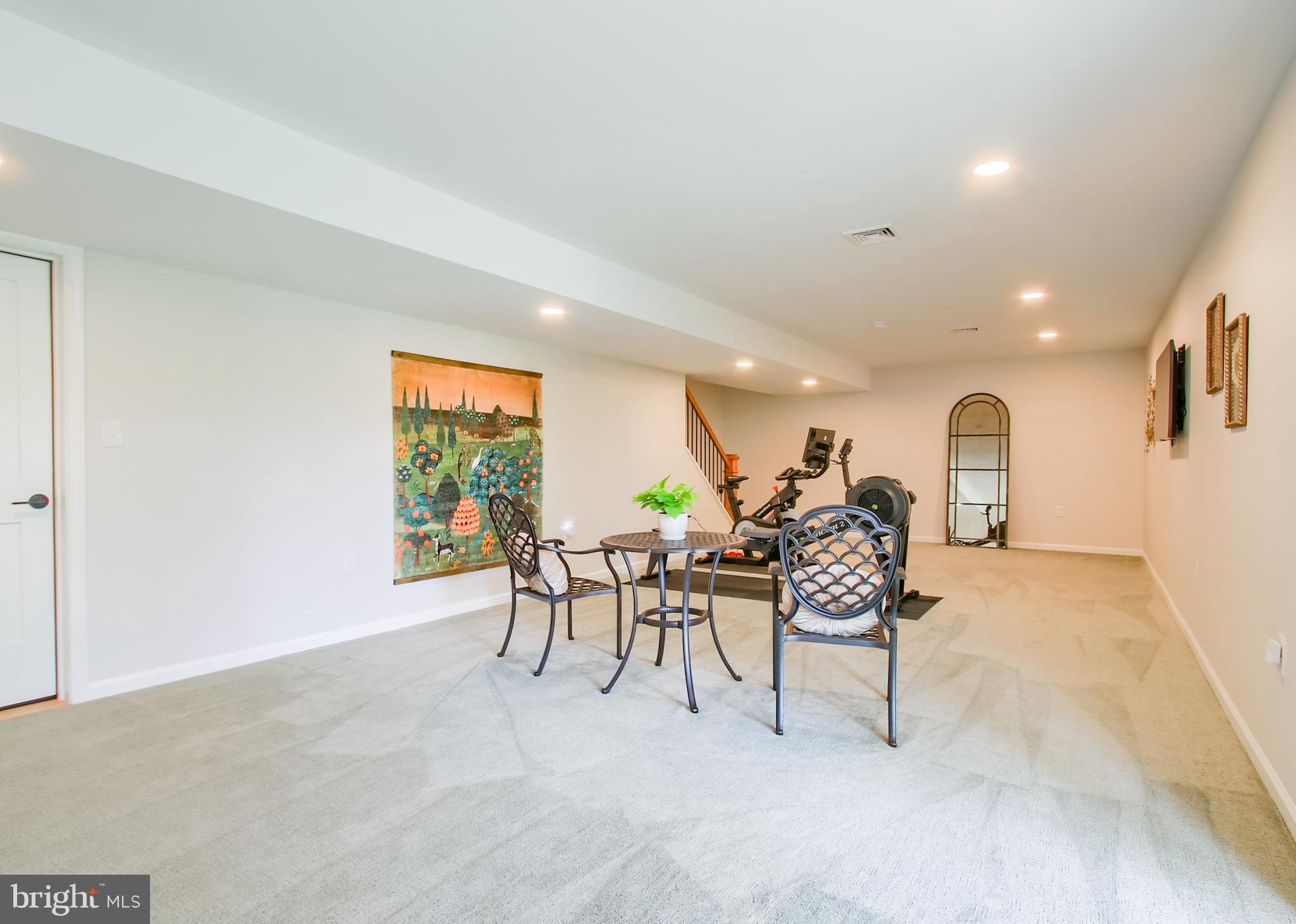 ROCKVILLE ESTATES - Residential