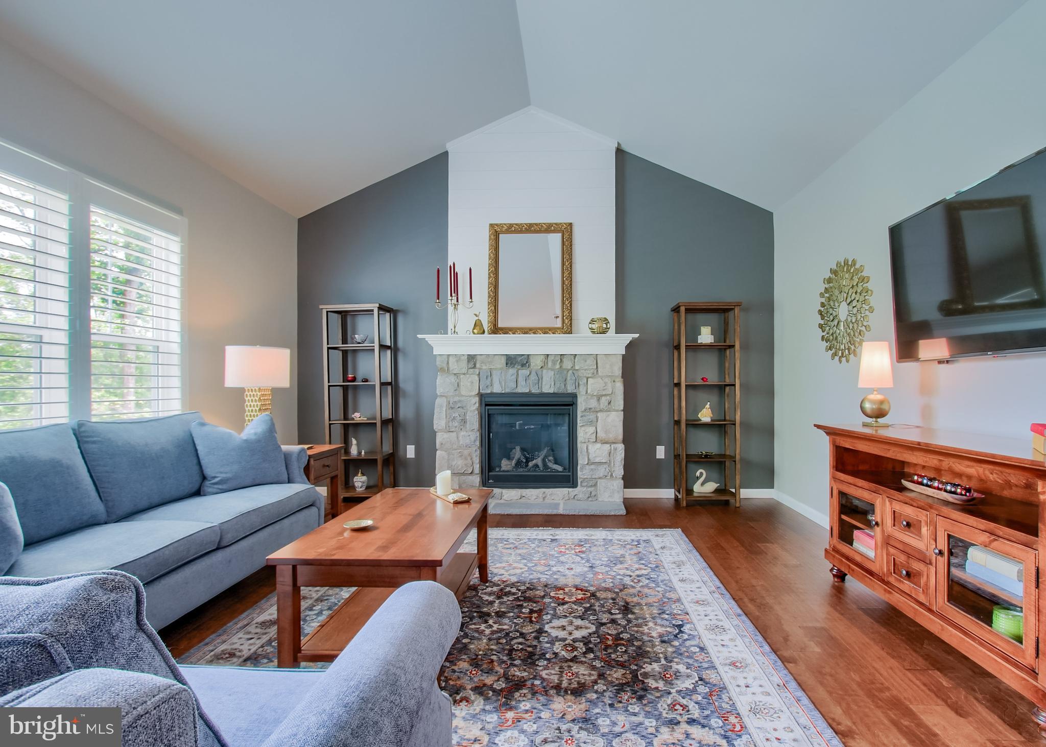 ROCKVILLE ESTATES - Residential