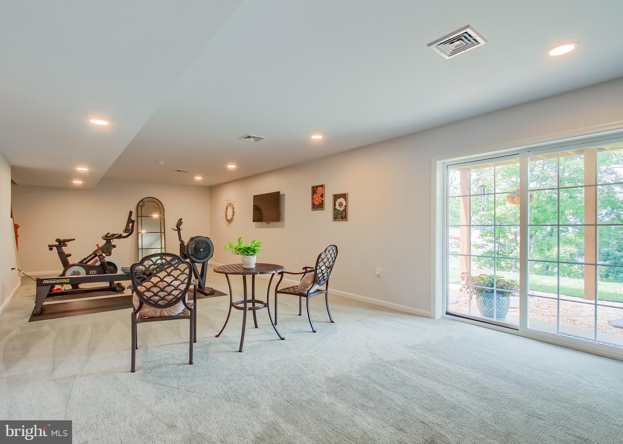 ROCKVILLE ESTATES - Residential