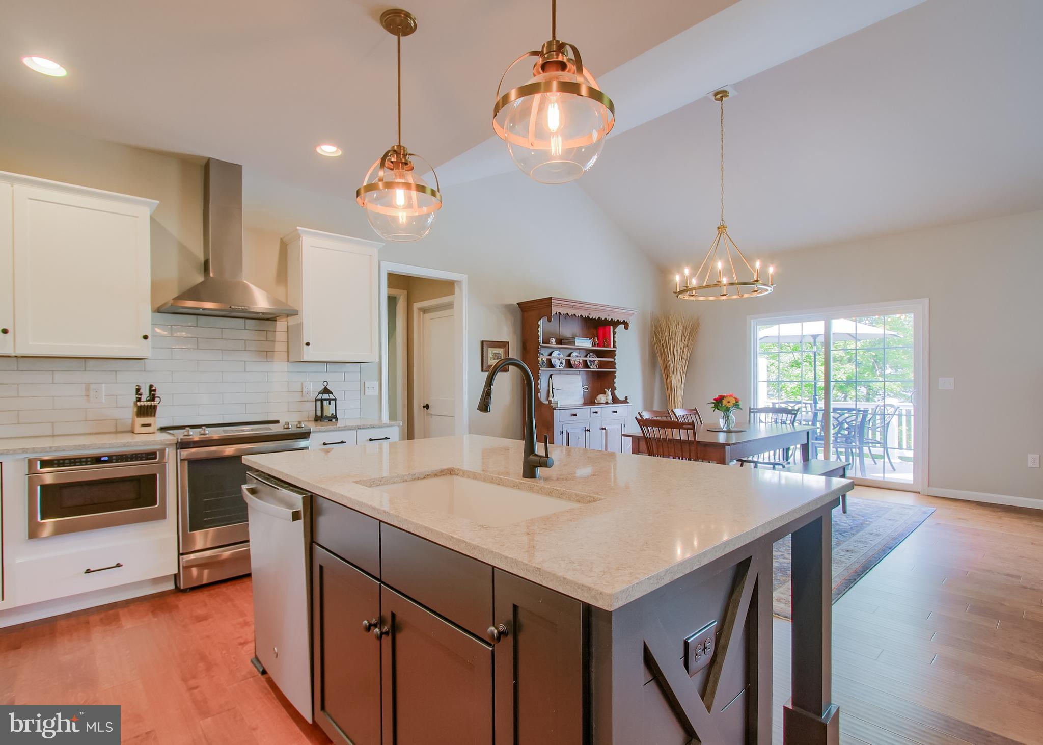 ROCKVILLE ESTATES - Residential