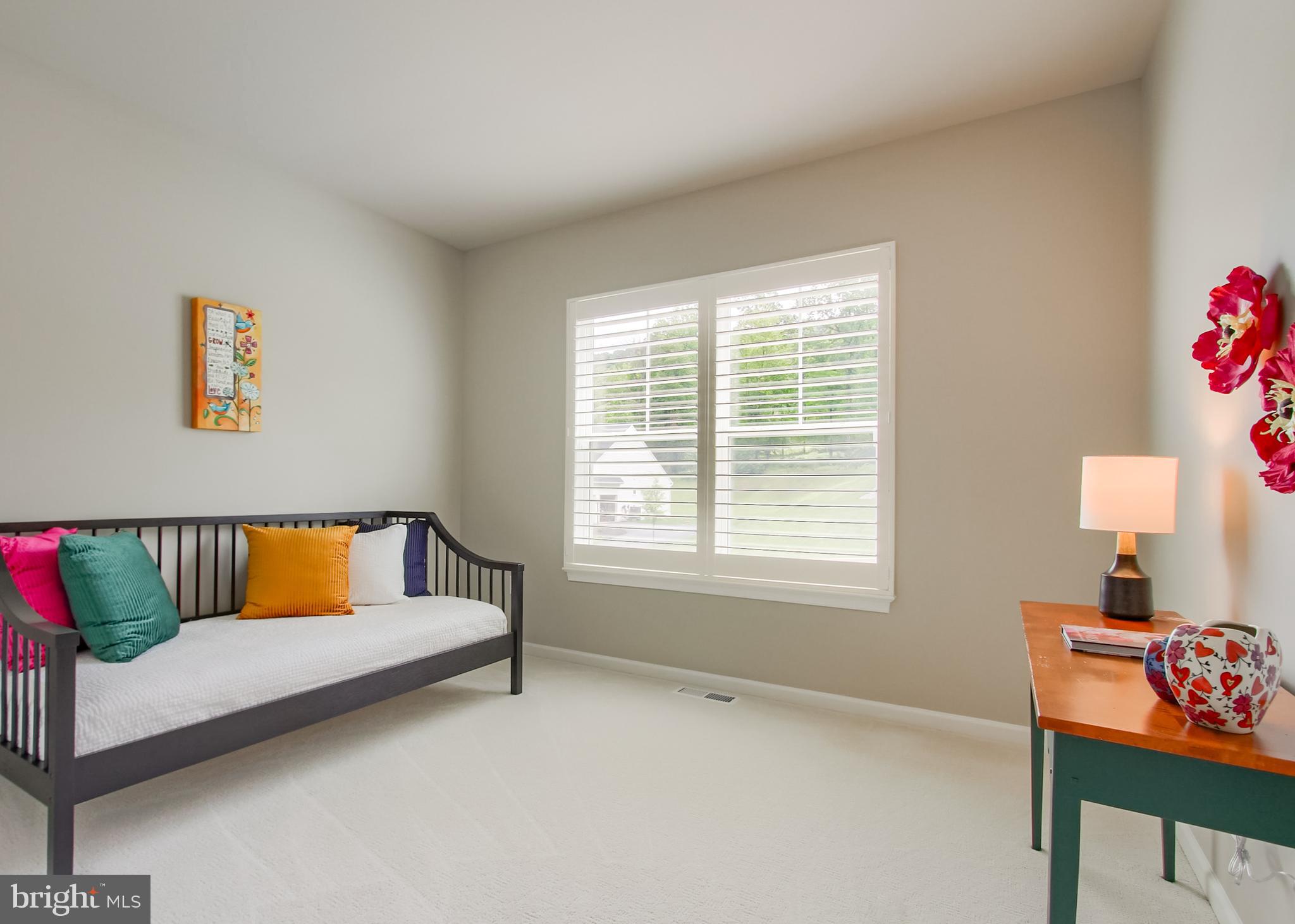 ROCKVILLE ESTATES - Residential