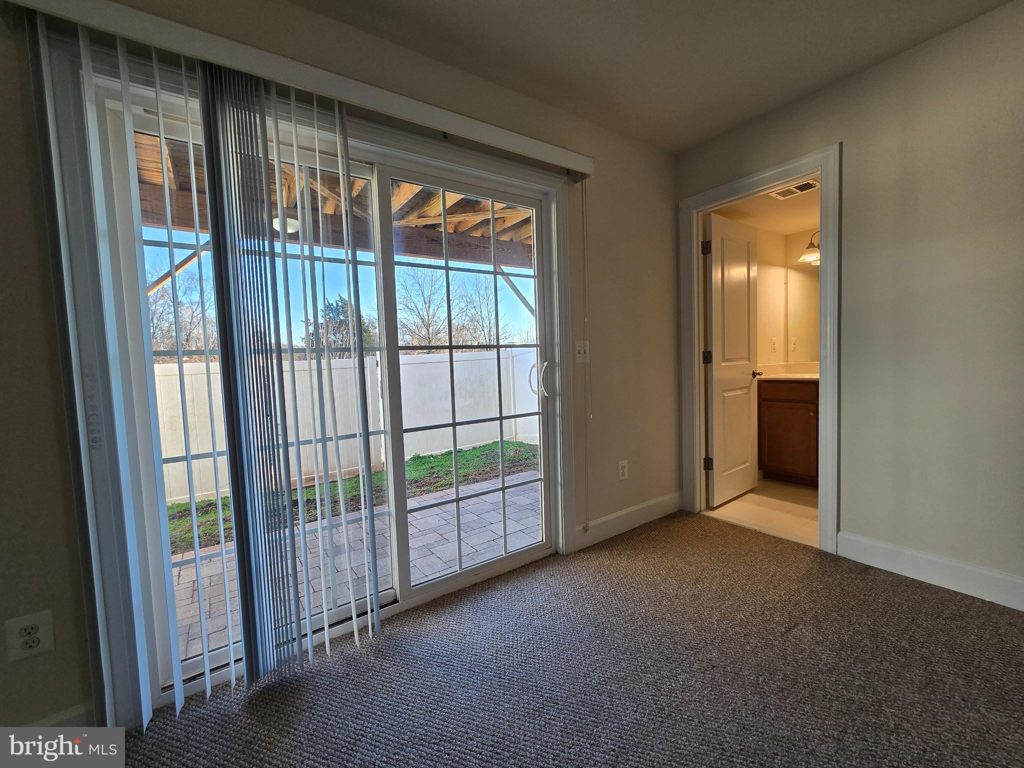 HERITAGE CROSSING - Residential Lease