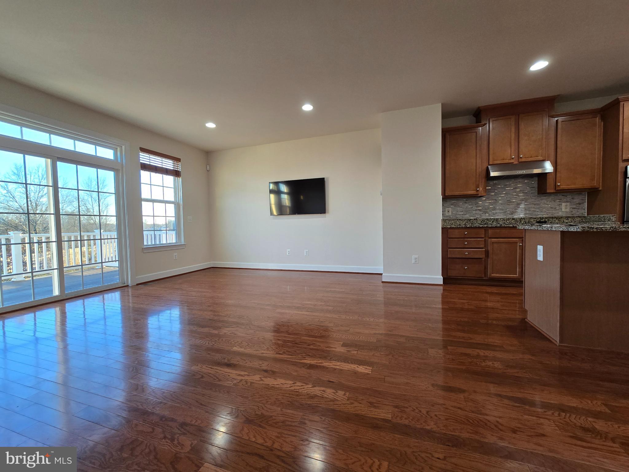 HERITAGE CROSSING - Residential Lease