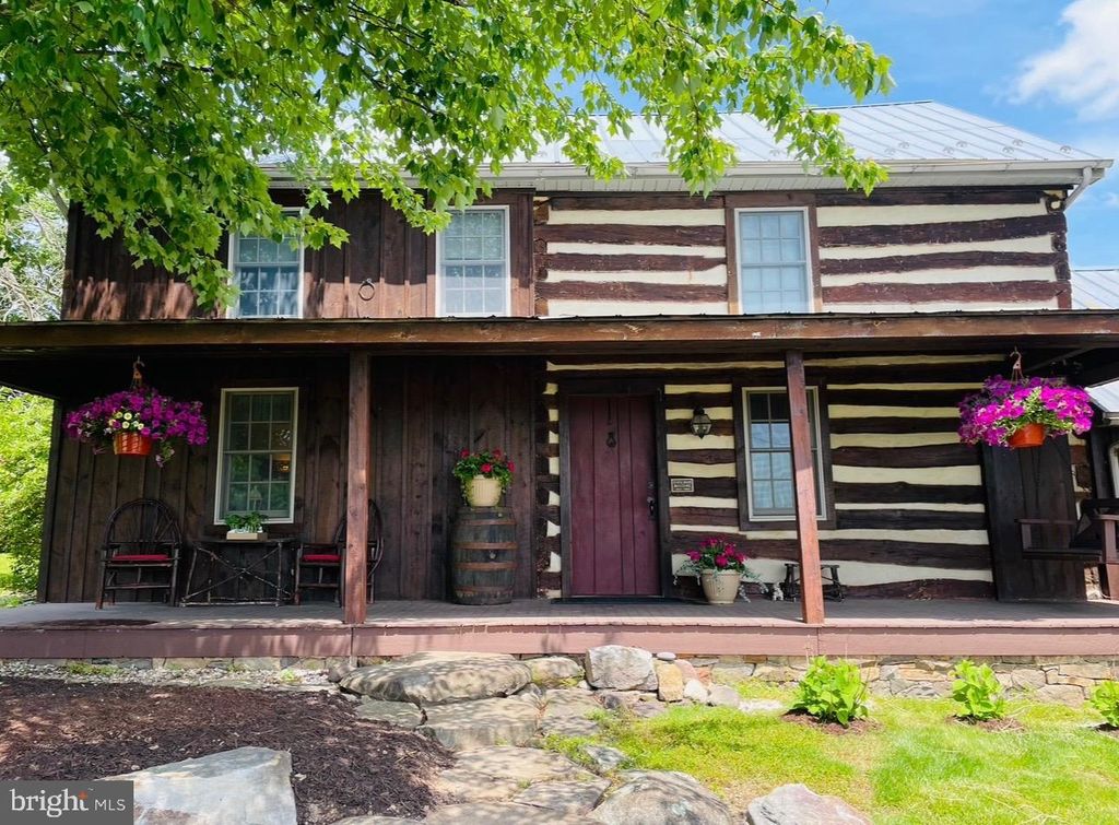 Photo of 55 Stone Jug Road, GETTYSBURG, PA 17325 (MLS # PAAD2022082)