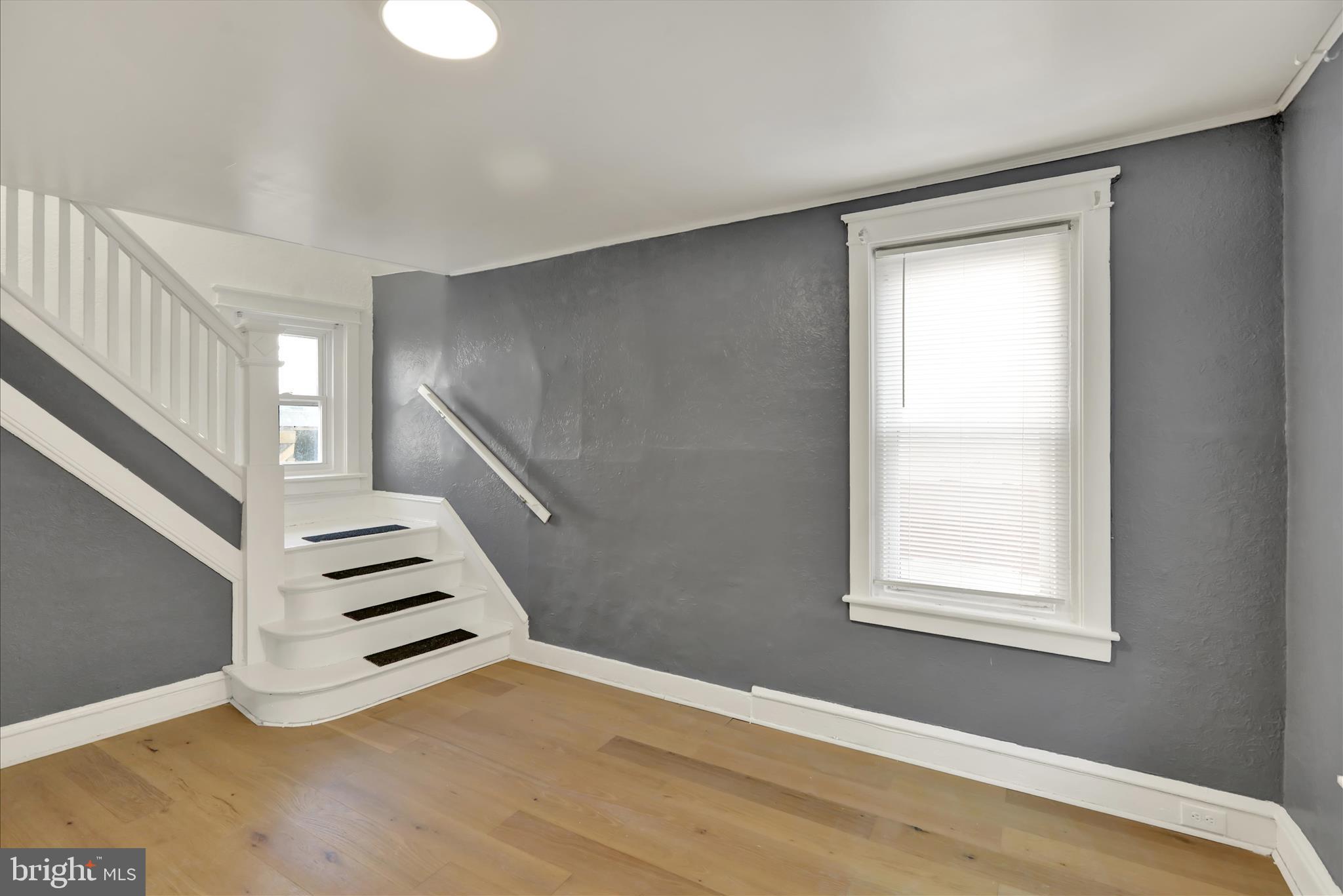 1617 MUHLENBERG STREET