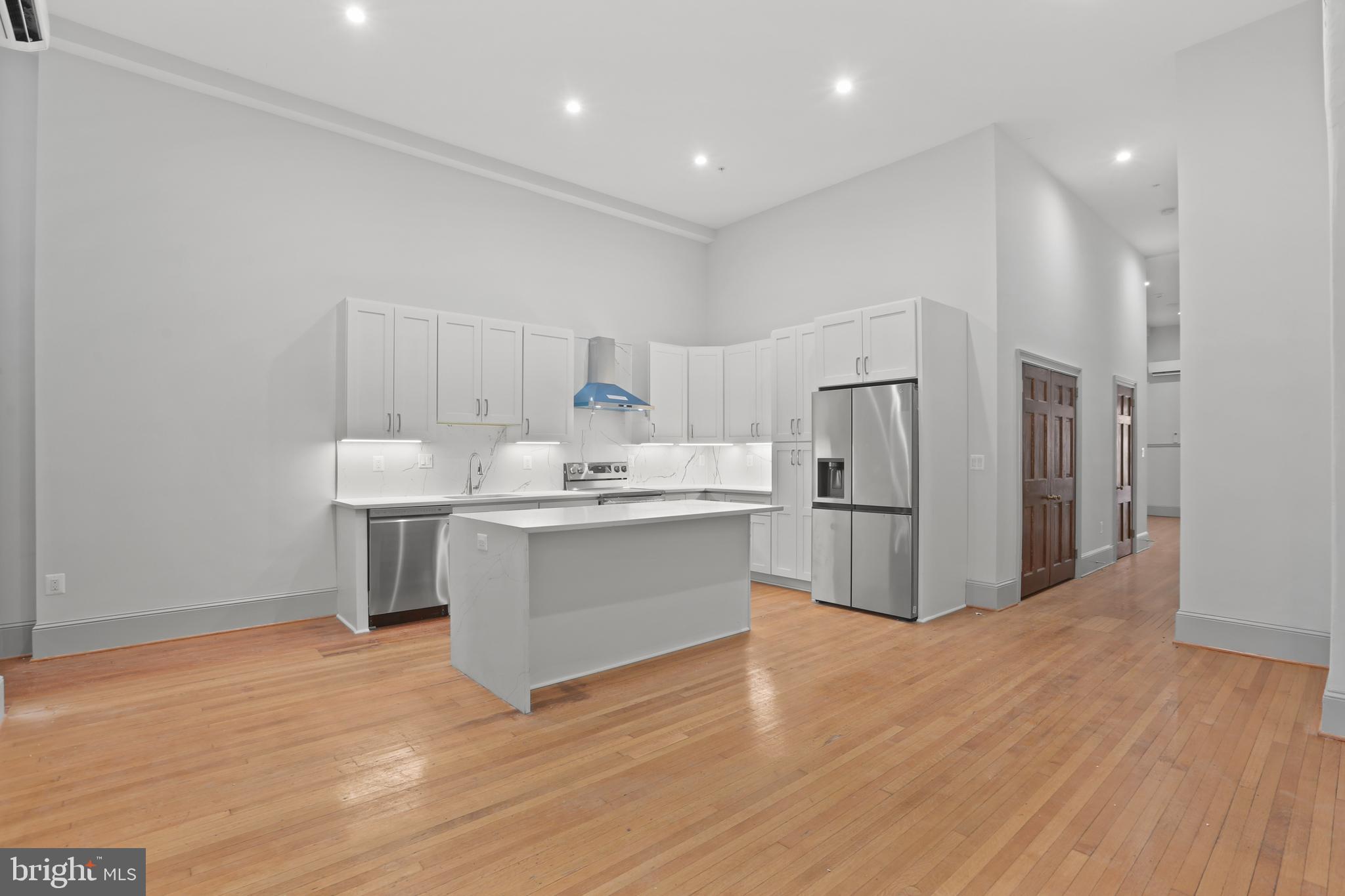 MOUNT VERNON PLACE HISTORIC DISTRICT - Residential Lease