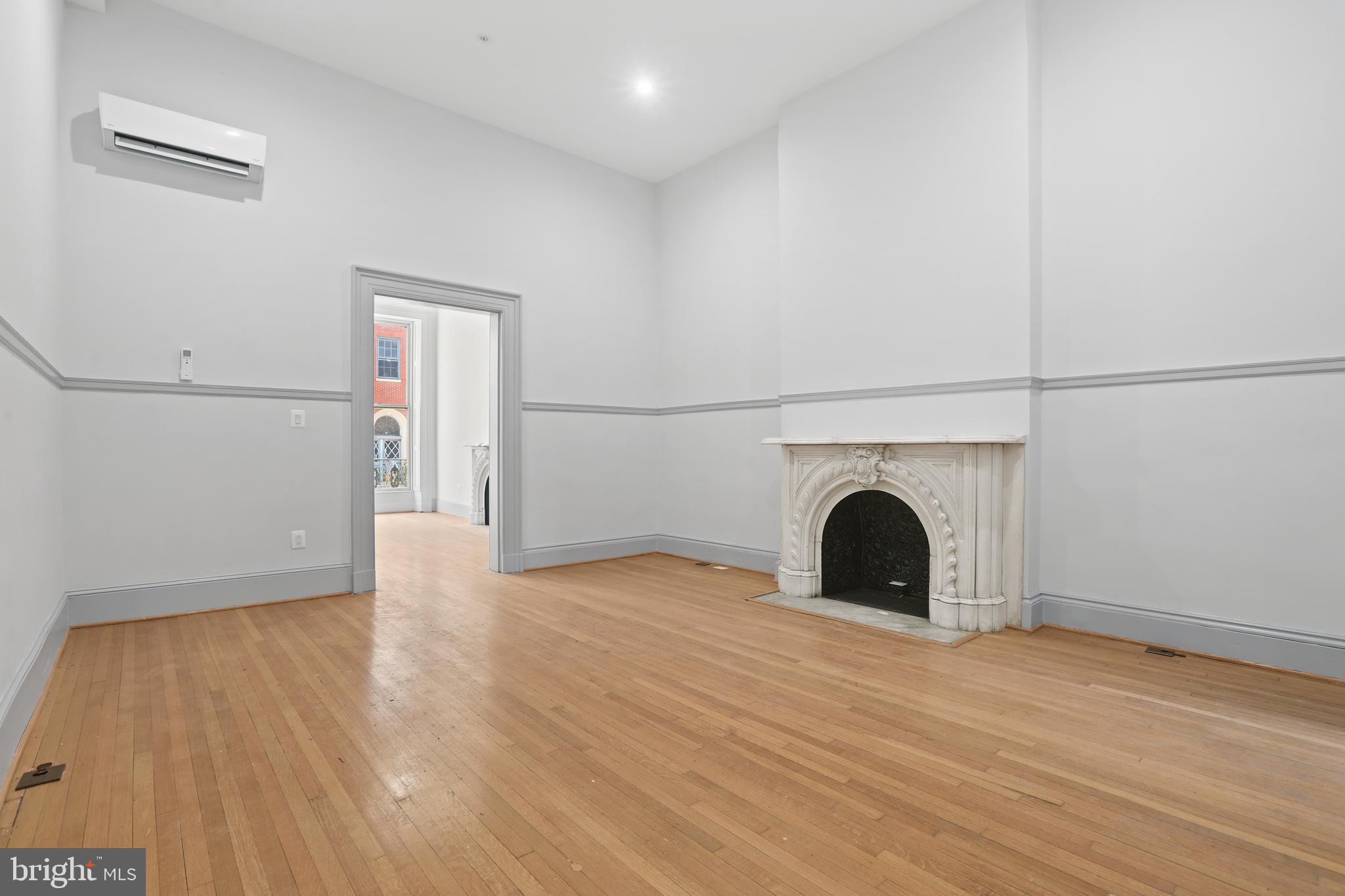 MOUNT VERNON PLACE HISTORIC DISTRICT - Residential Lease