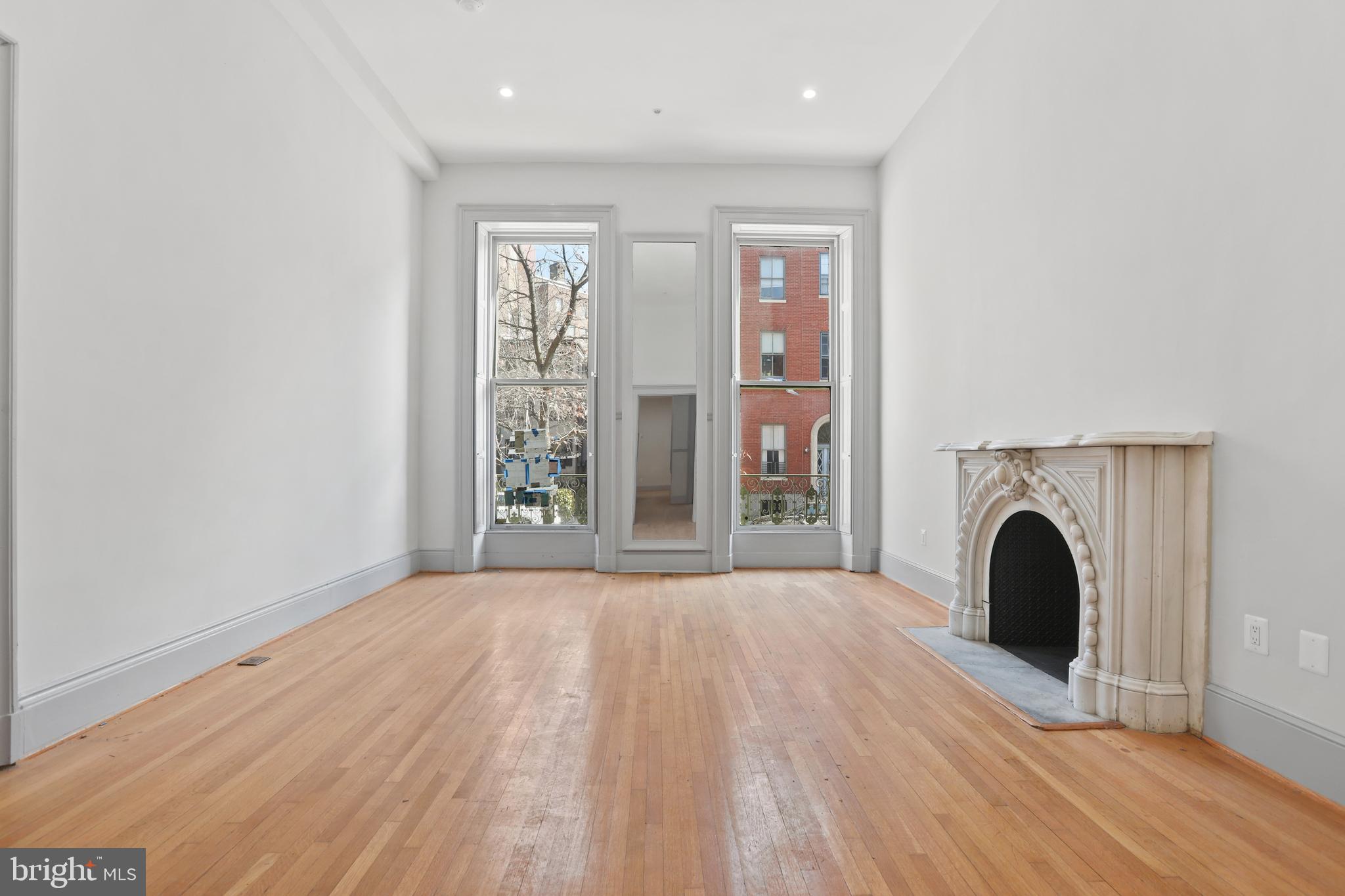 MOUNT VERNON PLACE HISTORIC DISTRICT - Residential Lease