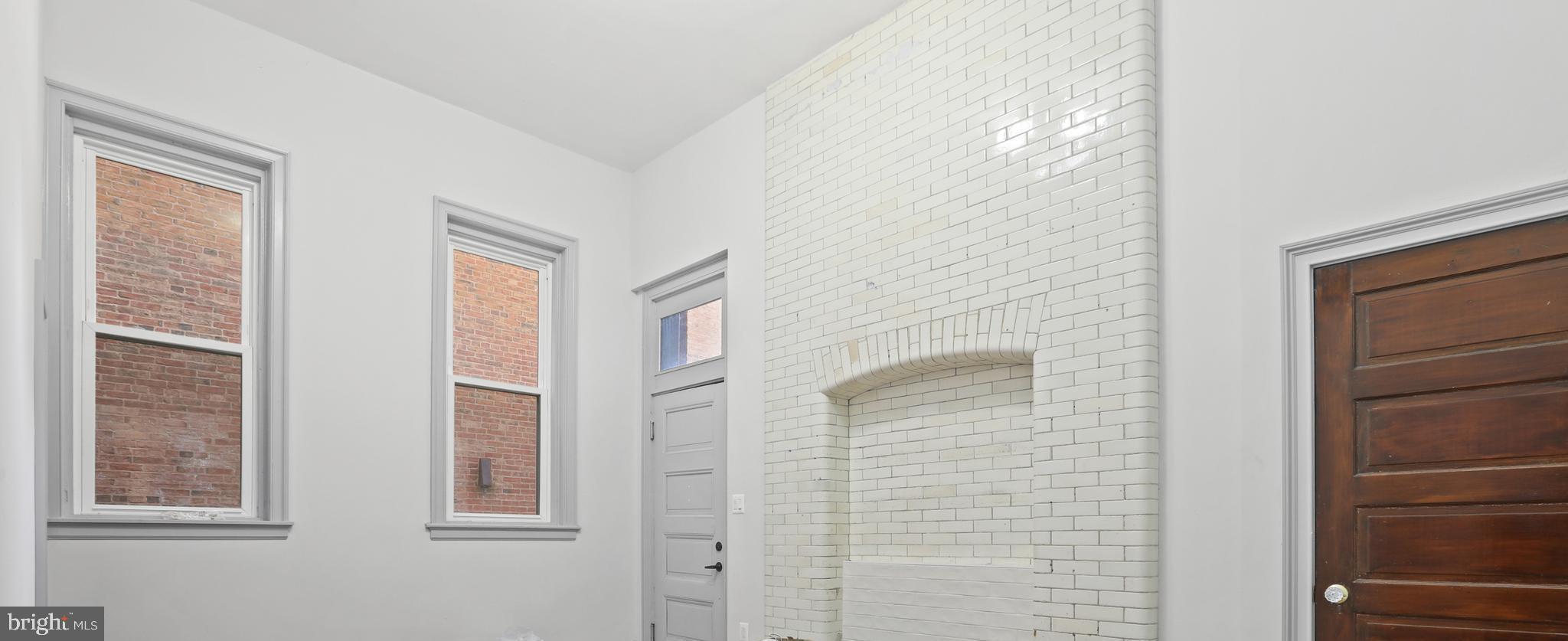 MOUNT VERNON PLACE HISTORIC DISTRICT - Residential Lease