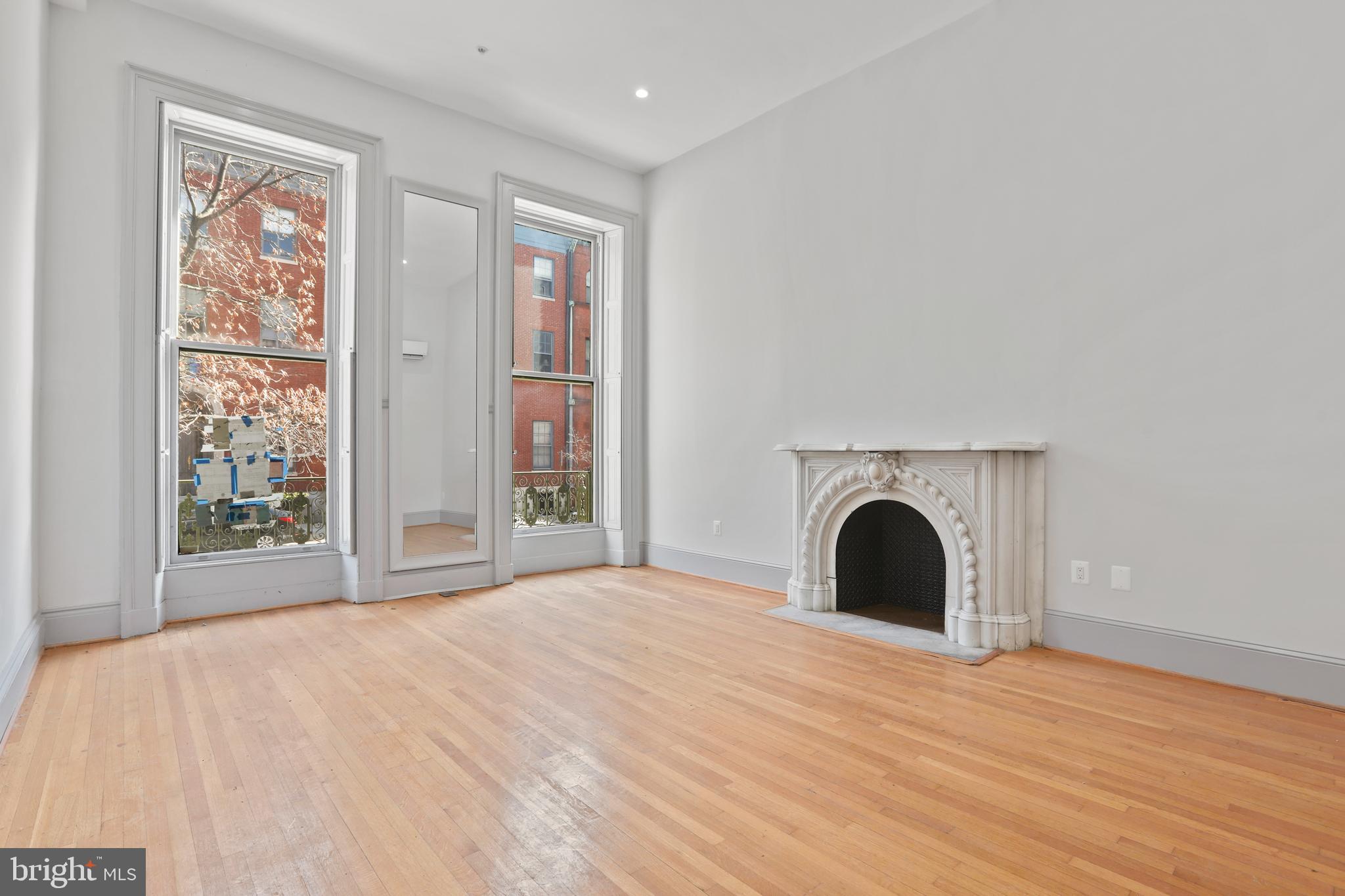 MOUNT VERNON PLACE HISTORIC DISTRICT - Residential Lease