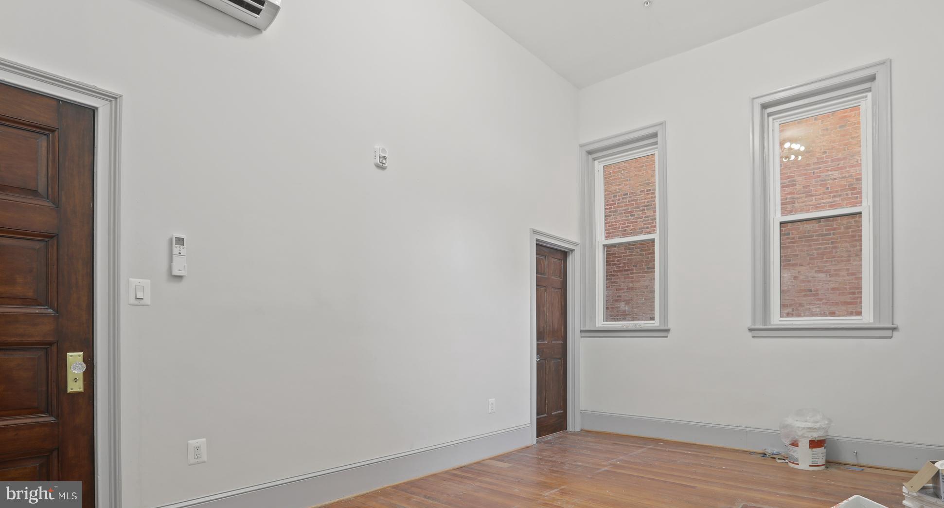 MOUNT VERNON PLACE HISTORIC DISTRICT - Residential Lease