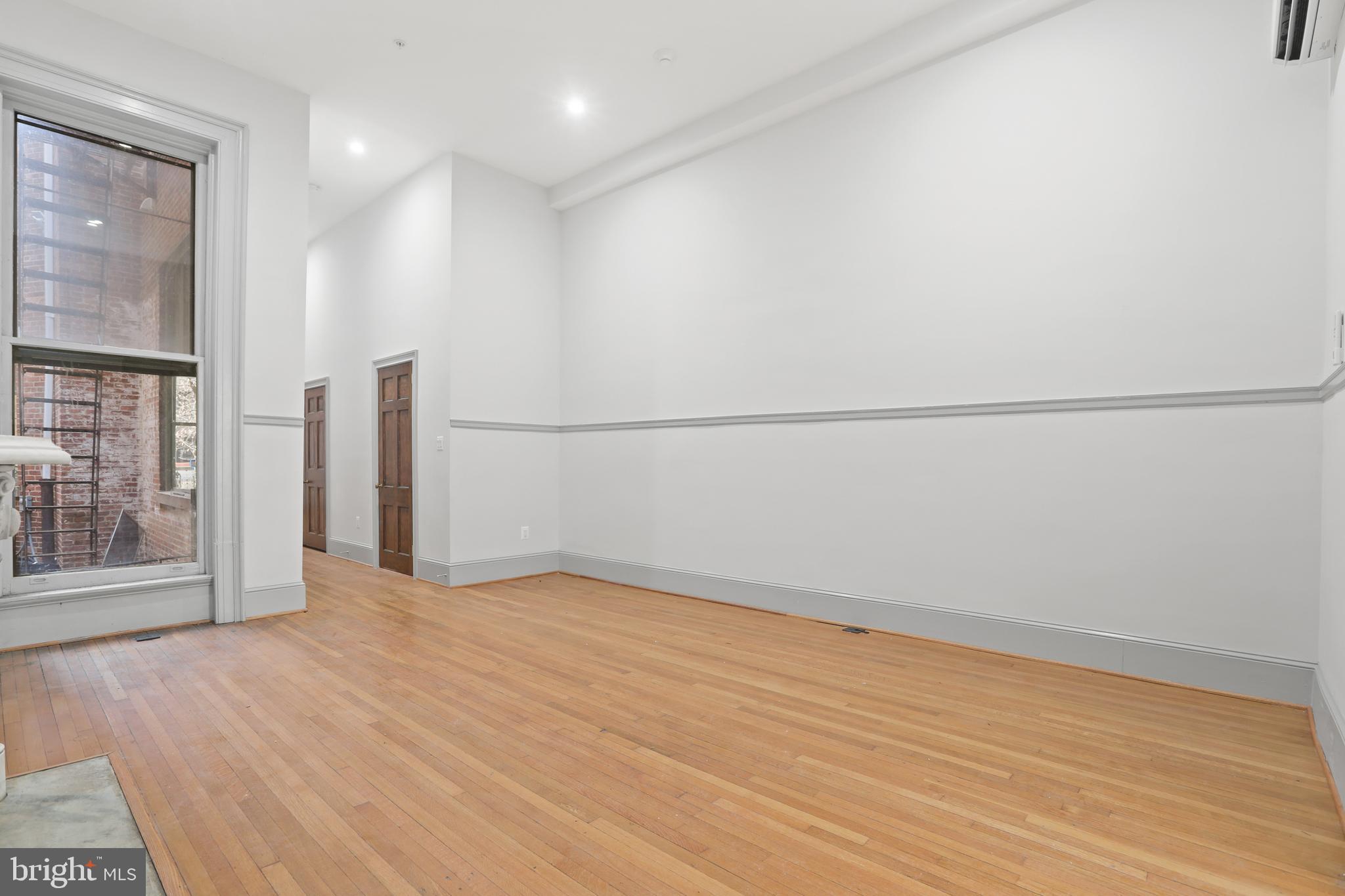 MOUNT VERNON PLACE HISTORIC DISTRICT - Residential Lease