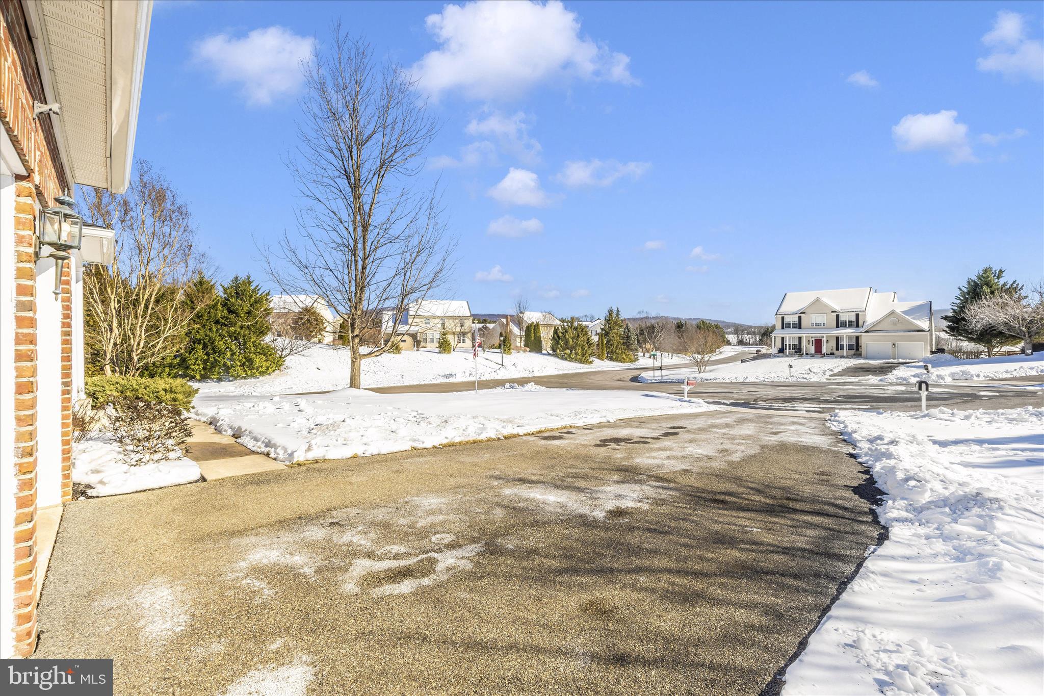 CRESTVIEW - Residential