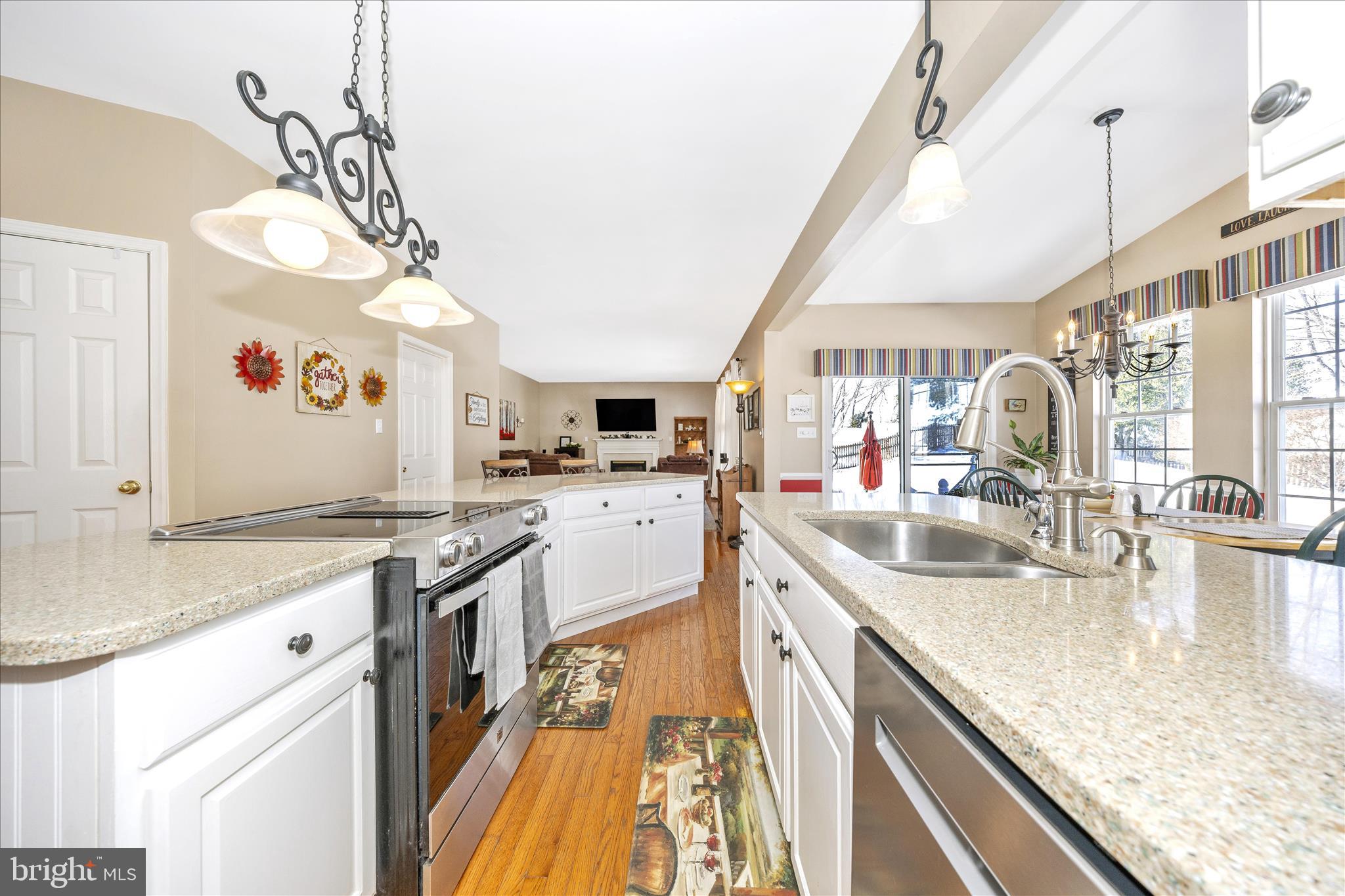 CRESTVIEW - Residential