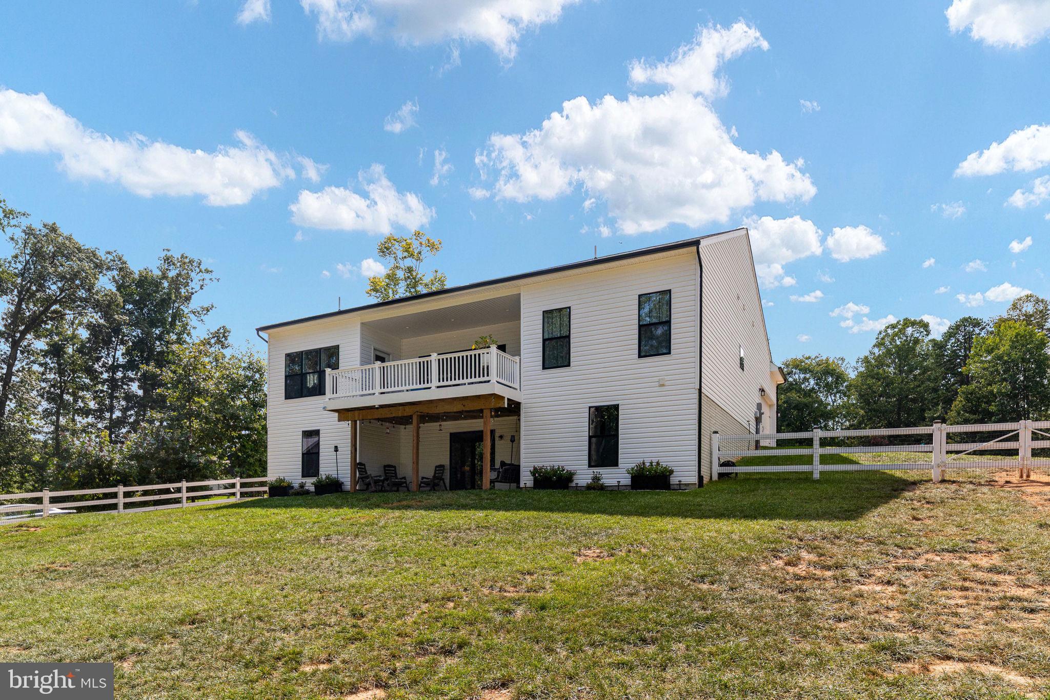 15318 RED OAK LANE