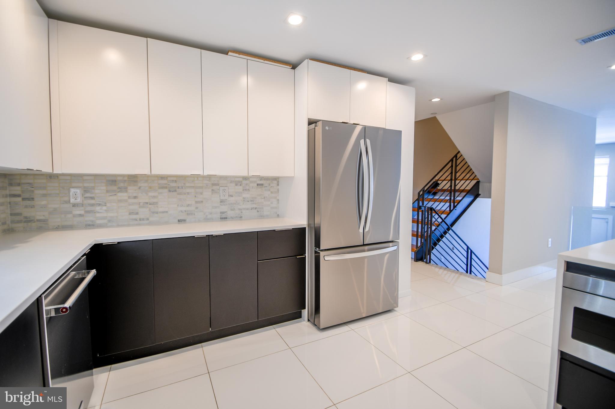 POINT BREEZE - Residential