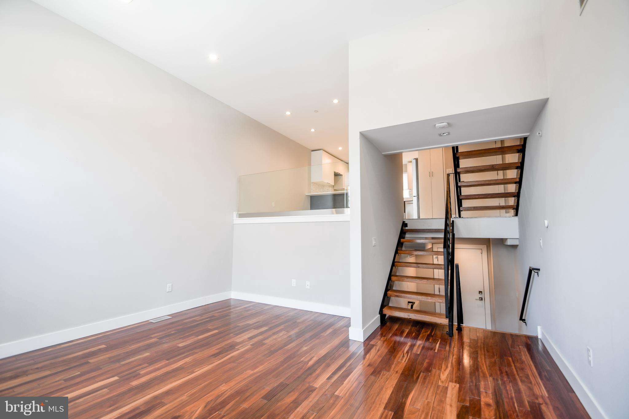 POINT BREEZE - Residential