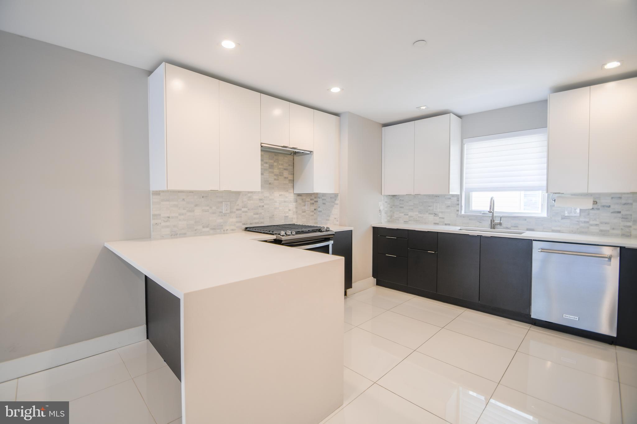 POINT BREEZE - Residential