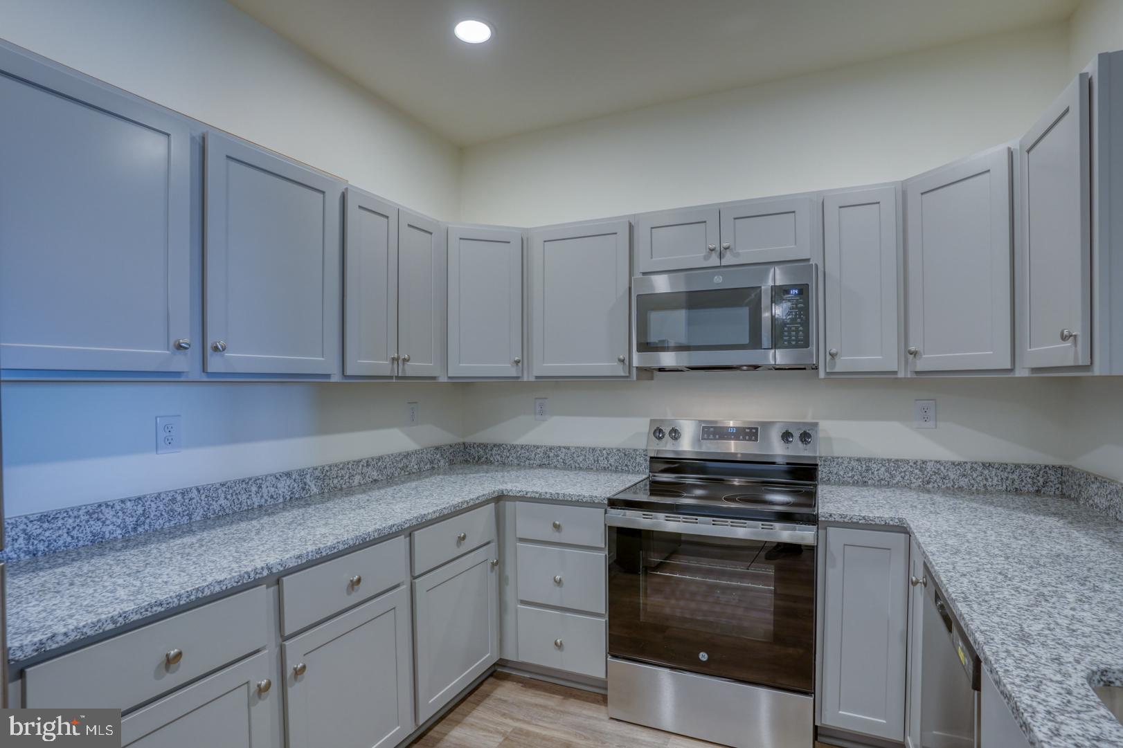 HEARTHSTONE MANOR - Residential