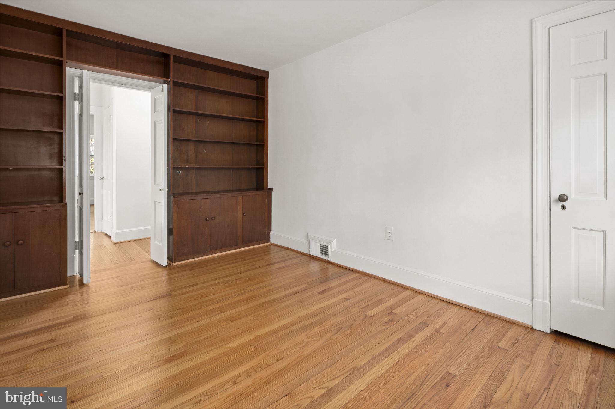 BOULEVARD ACRES - Residential