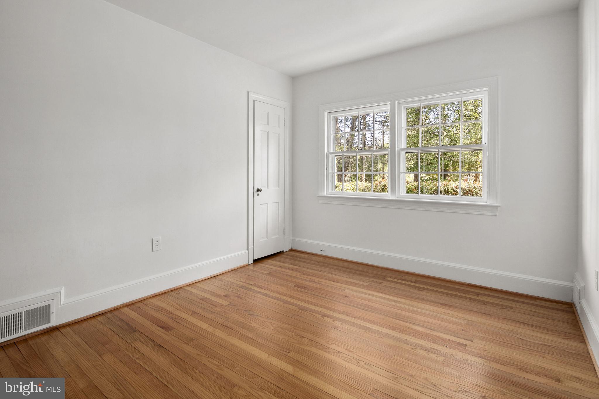 BOULEVARD ACRES - Residential