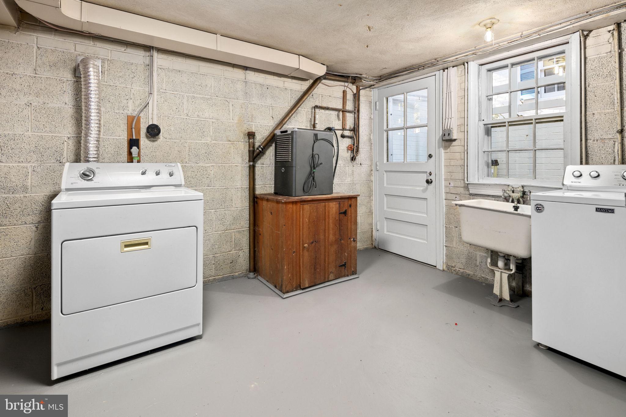 BOULEVARD ACRES - Residential