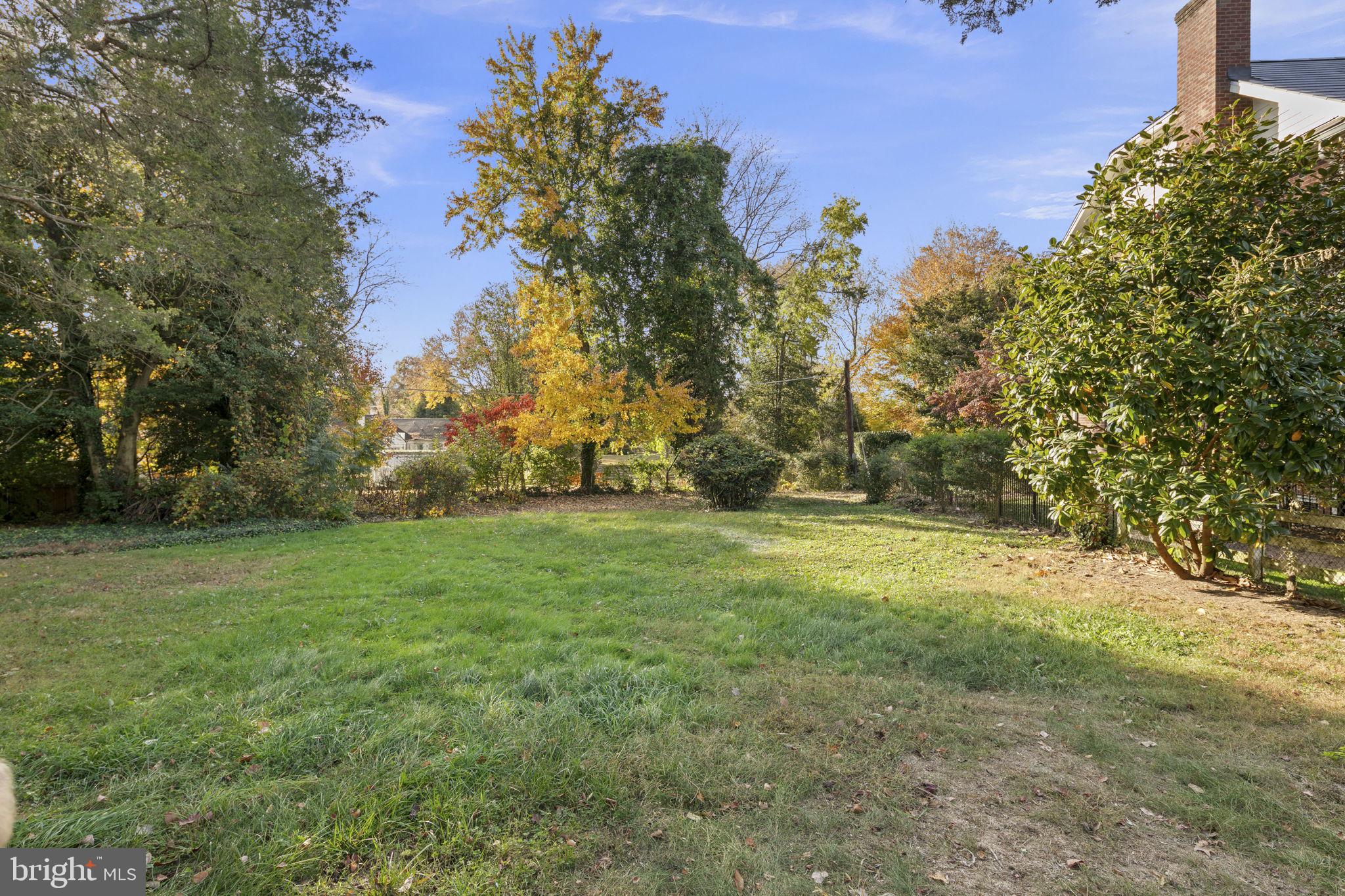 BOULEVARD ACRES - Residential