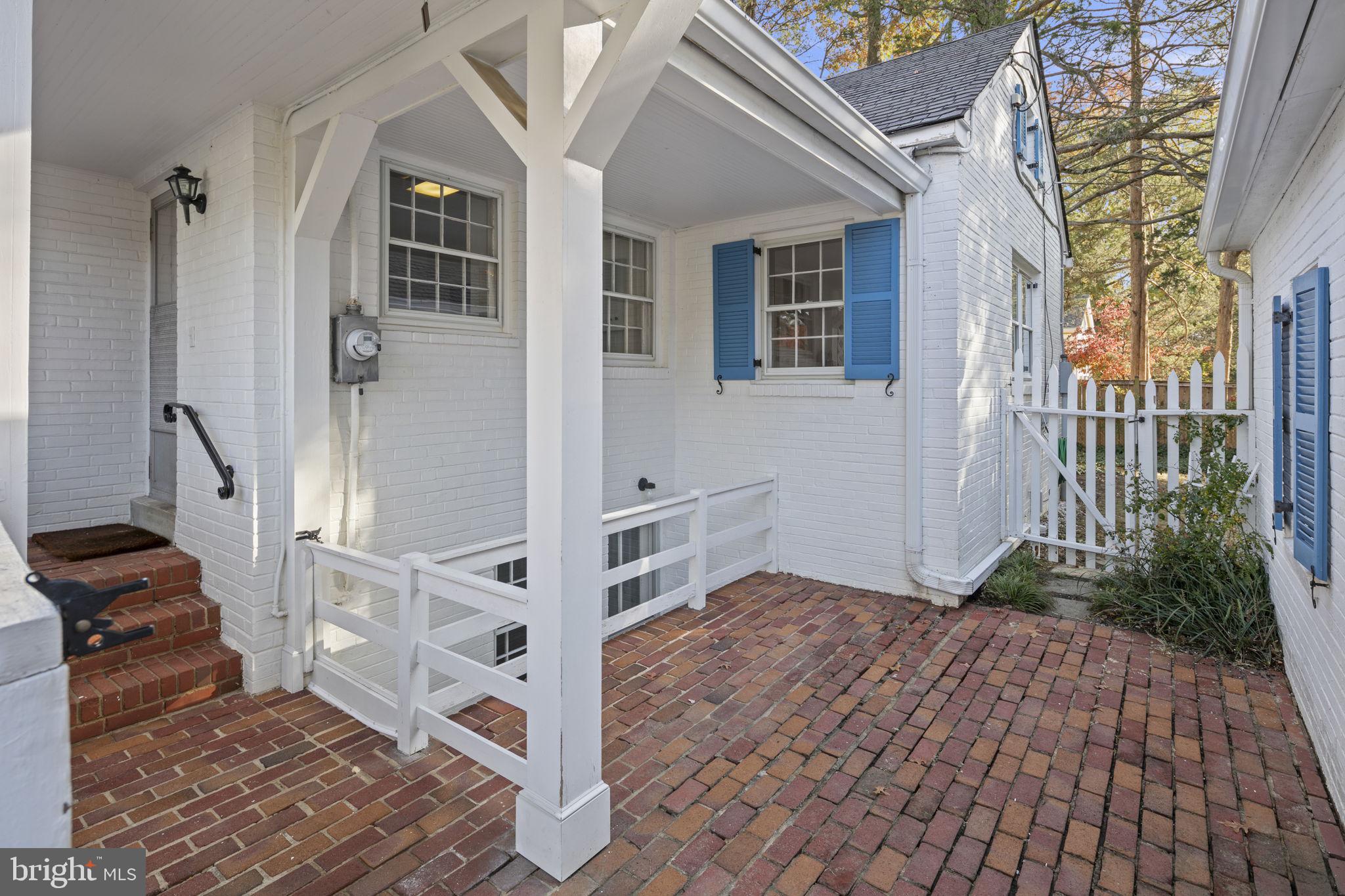 BOULEVARD ACRES - Residential