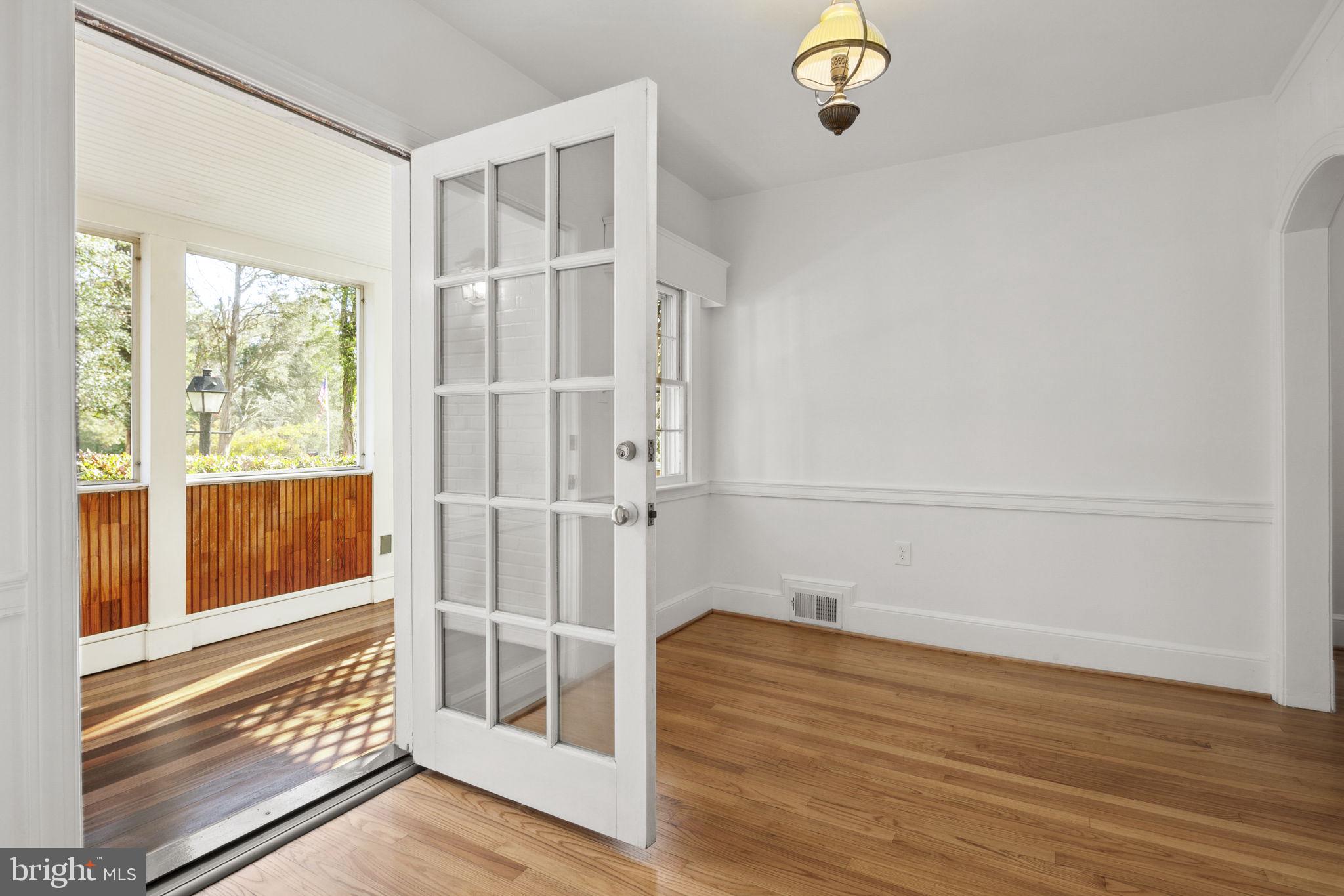 BOULEVARD ACRES - Residential