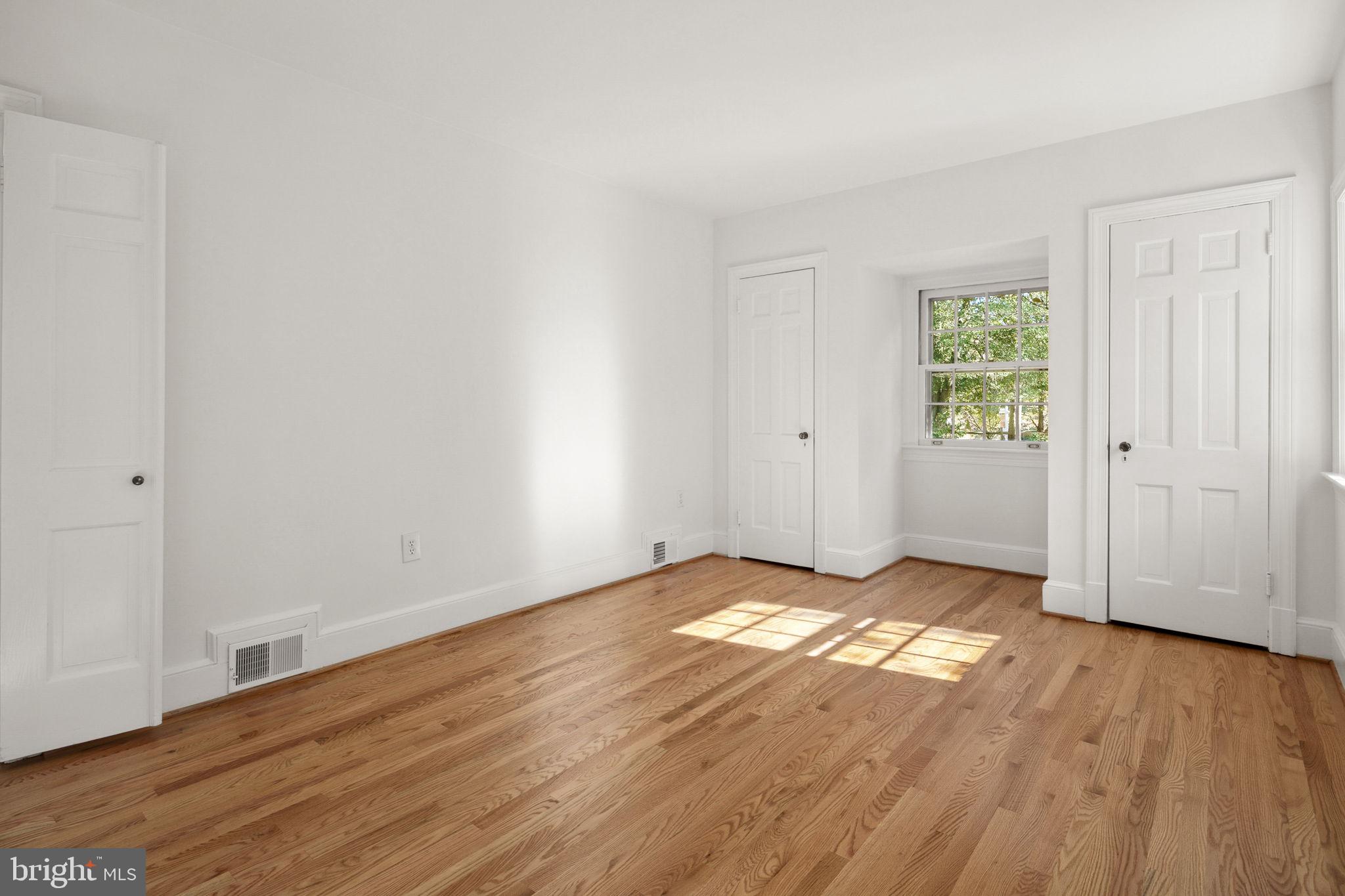 BOULEVARD ACRES - Residential