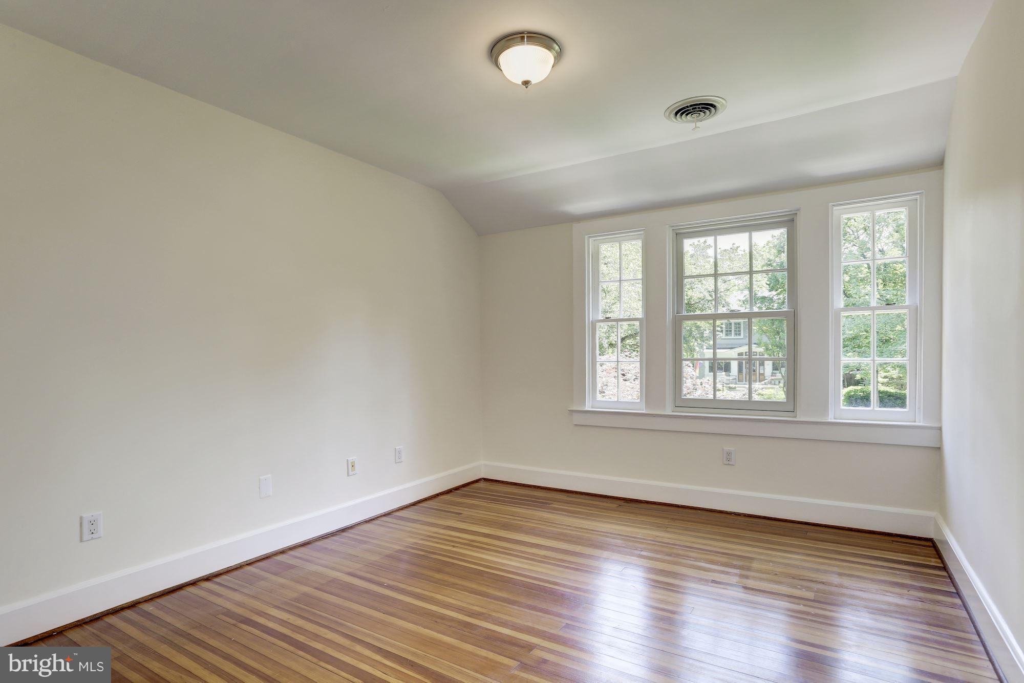 CHEVY CHASE VILLAGE - Residential