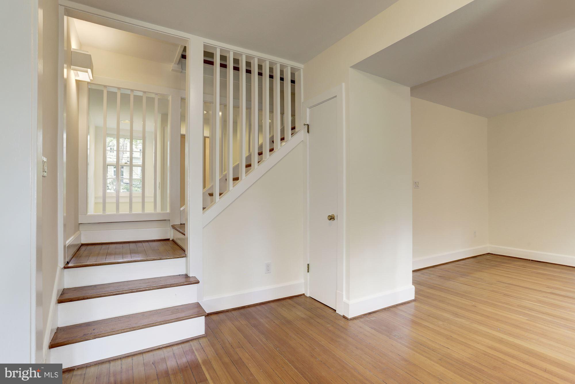 CHEVY CHASE VILLAGE - Residential