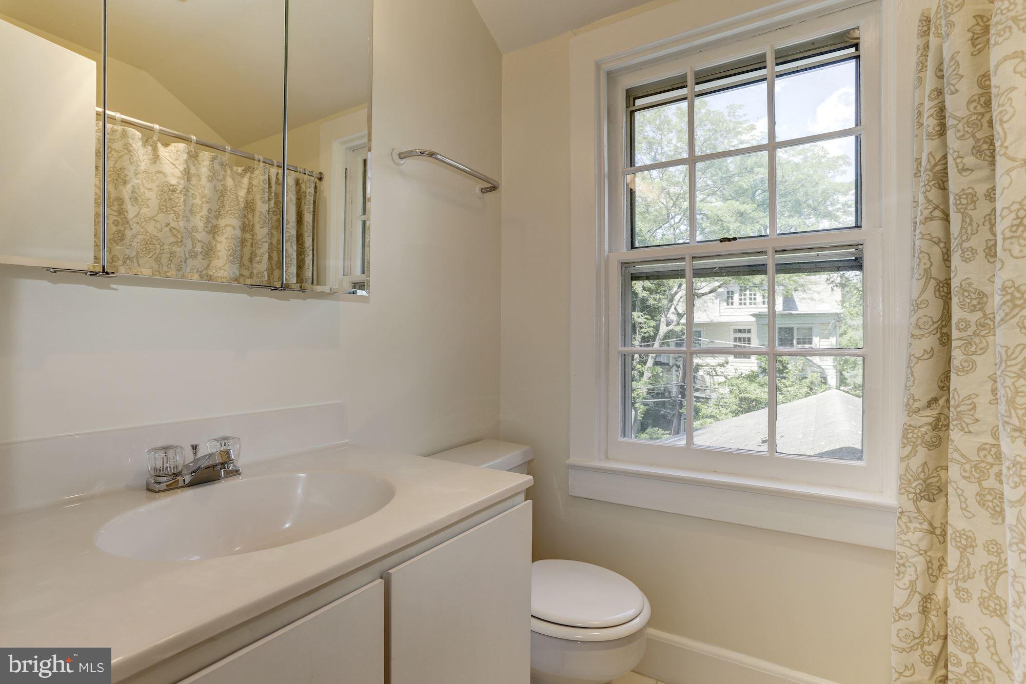 CHEVY CHASE VILLAGE - Residential