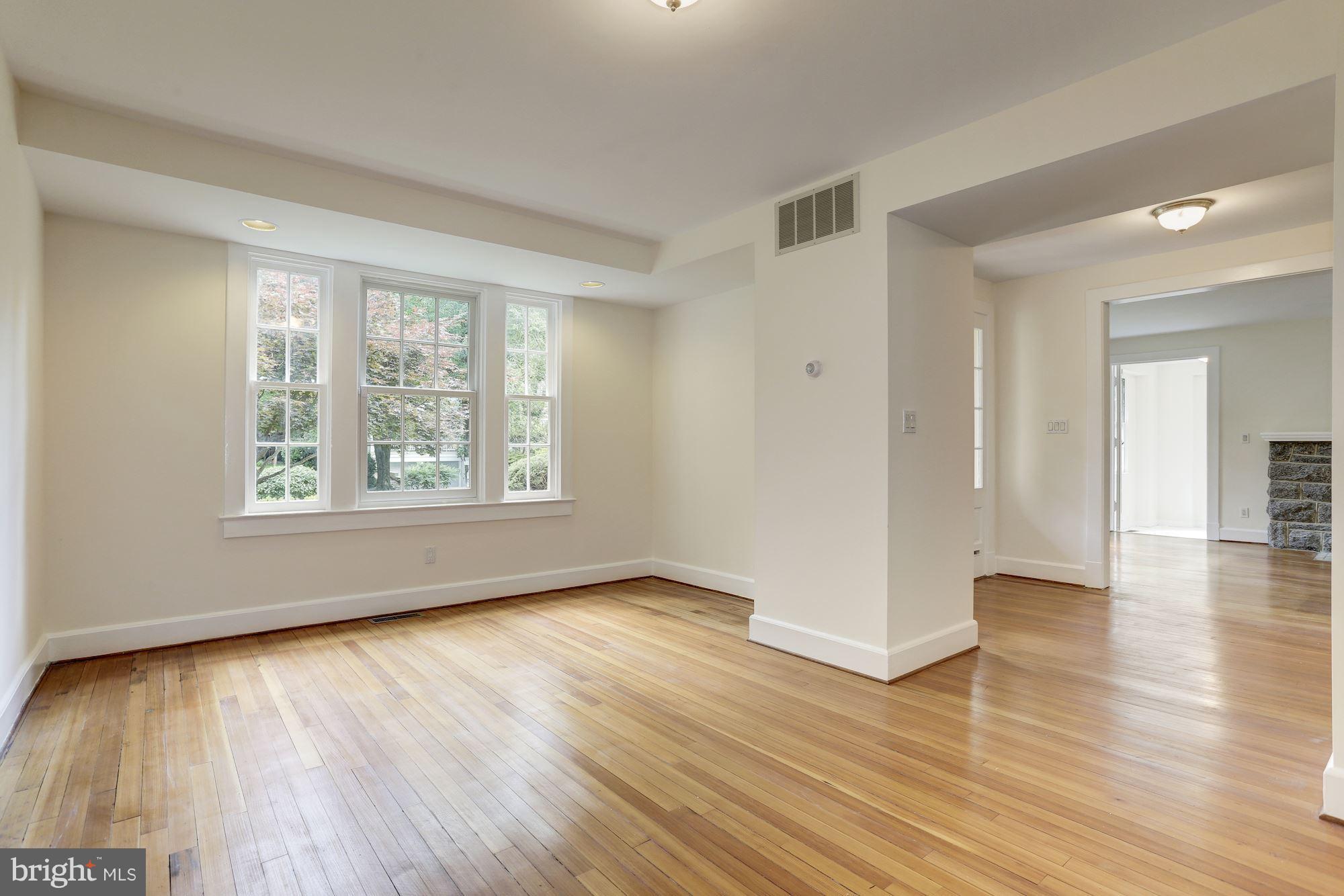 CHEVY CHASE VILLAGE - Residential